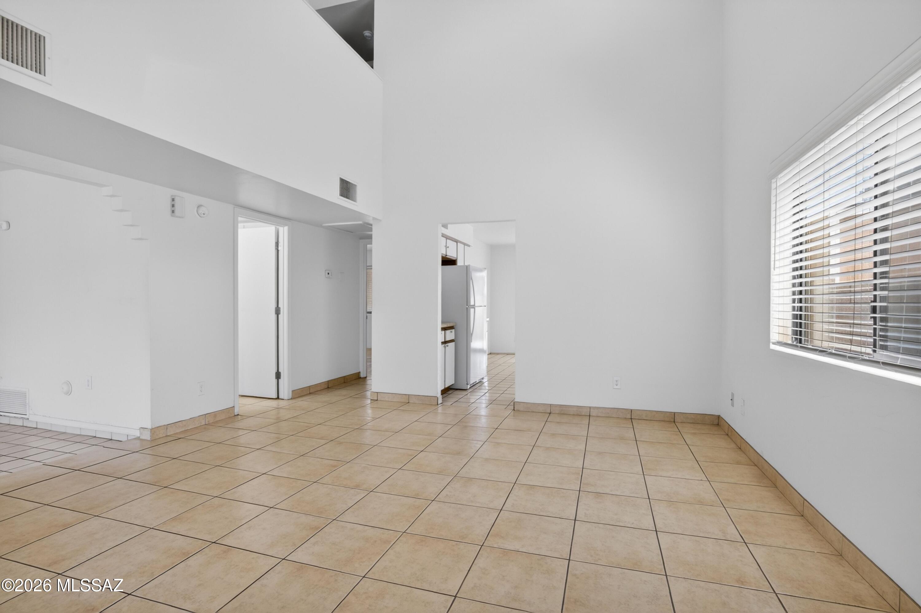 Las Montanas (1-56) - Residential