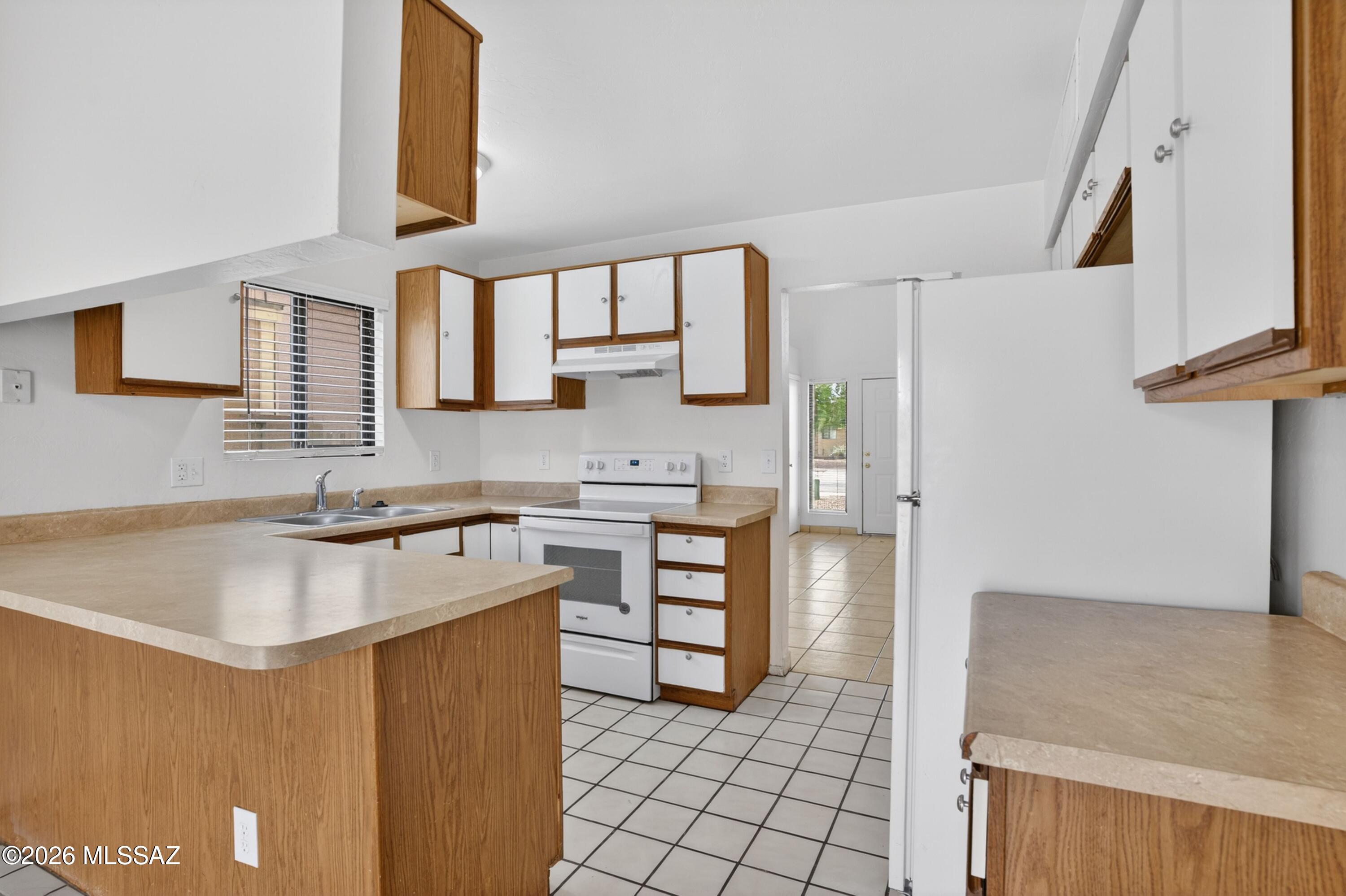 Las Montanas (1-56) - Residential