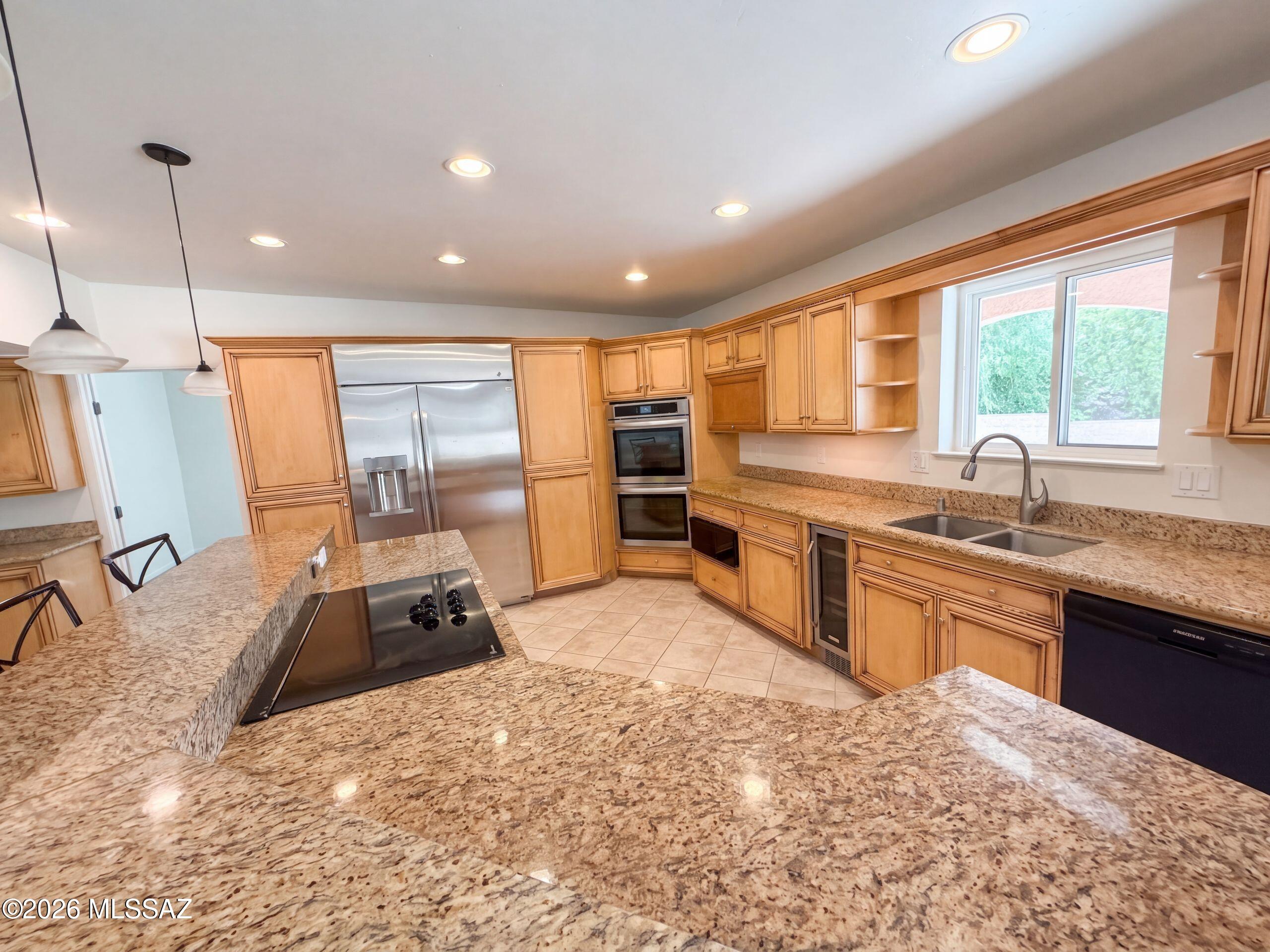 5611 N Placita Arizpe