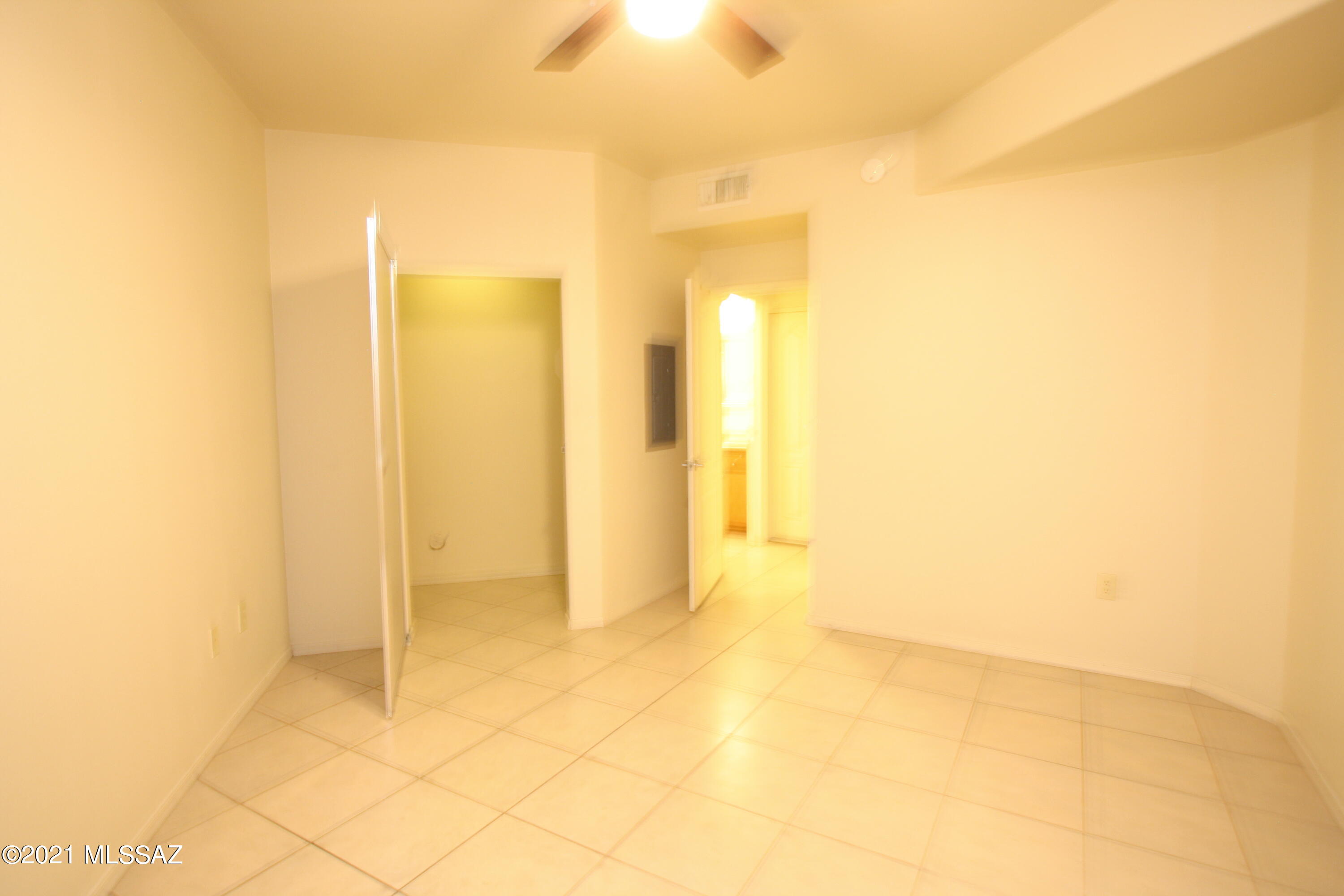 Village On Hacienda Del Sol - Residential Lease