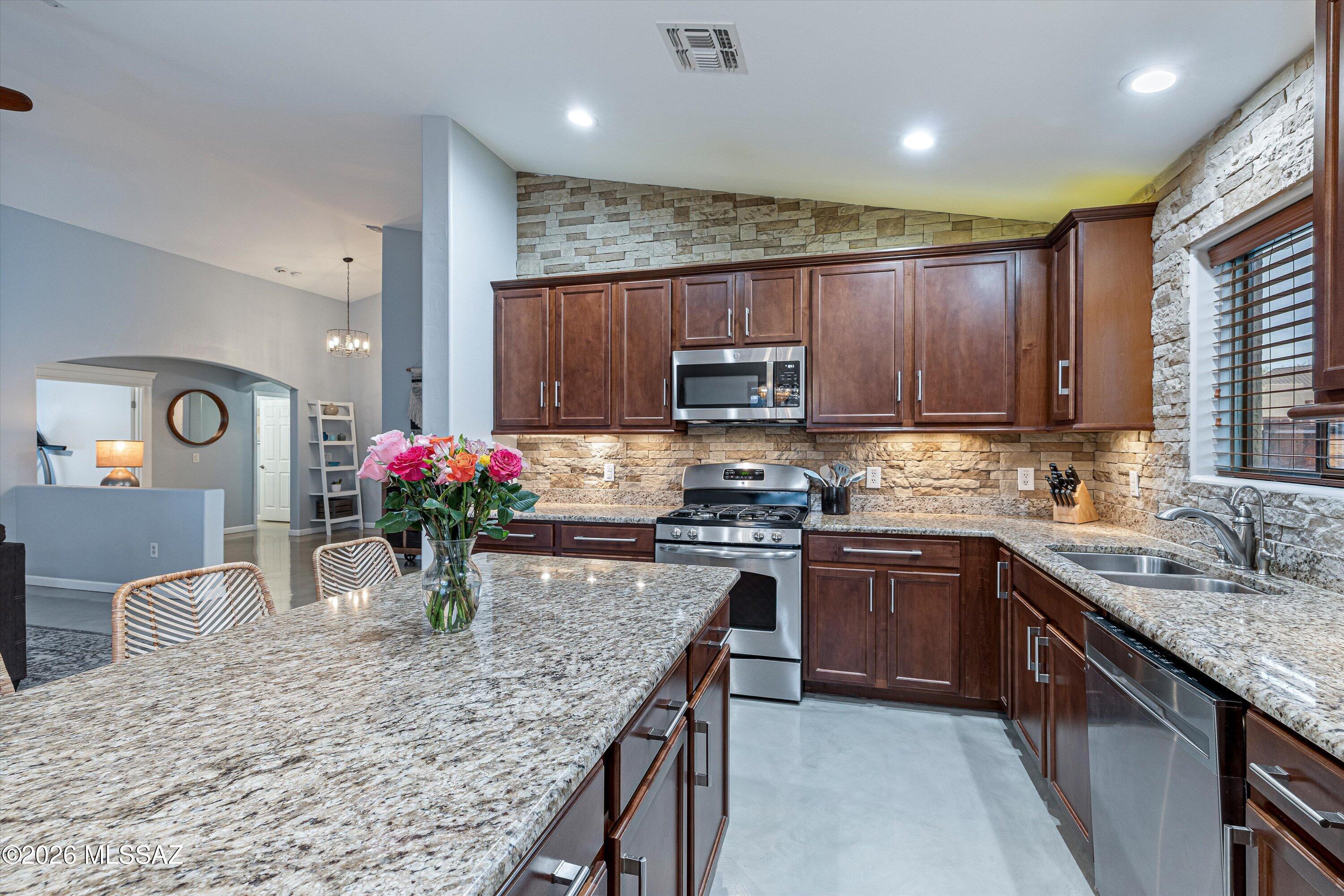 Continental Reserve Blk. 16B (1-86) - Residential