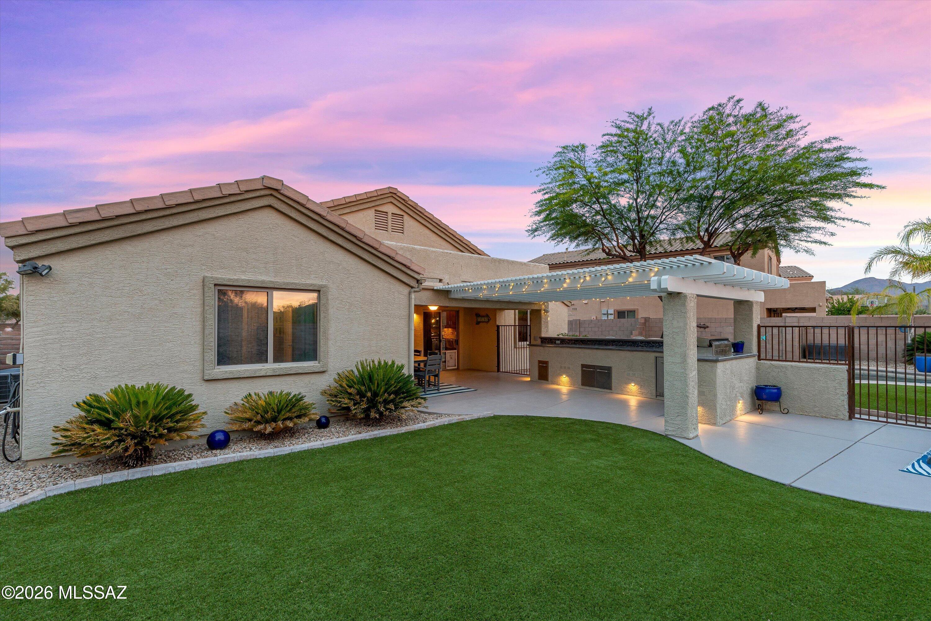 7169 W Oracle Ridge Trail