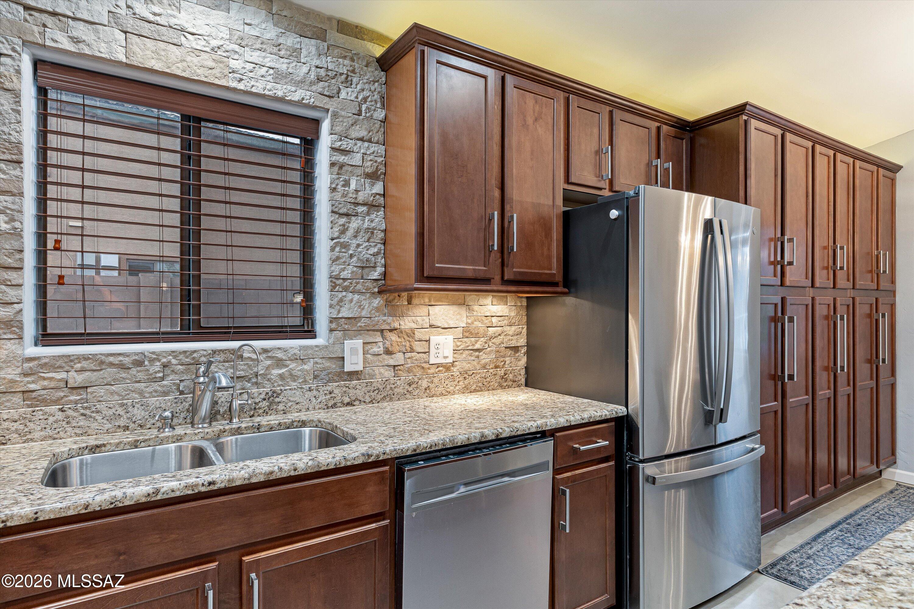 Continental Reserve Blk. 16B (1-86) - Residential