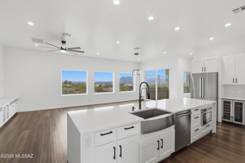 Photo of 1888 N El Moraga Drive, Tucson, AZ 85745 (MLS # 22604984)