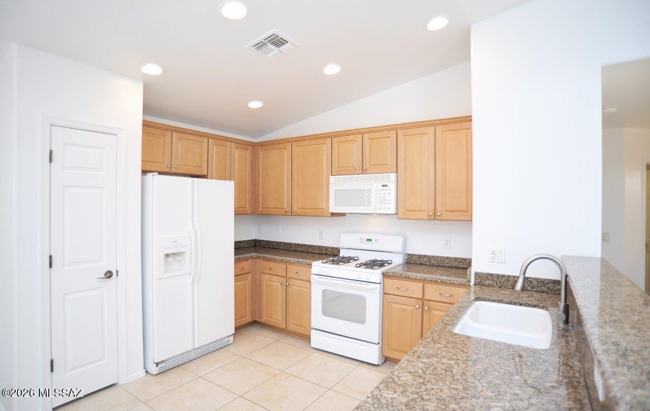 The Villages IV At Dove Mountain (1-47) - Residential Lease