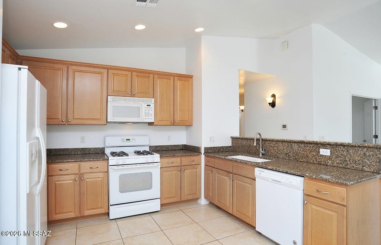 The Villages IV At Dove Mountain (1-47) - Residential Lease