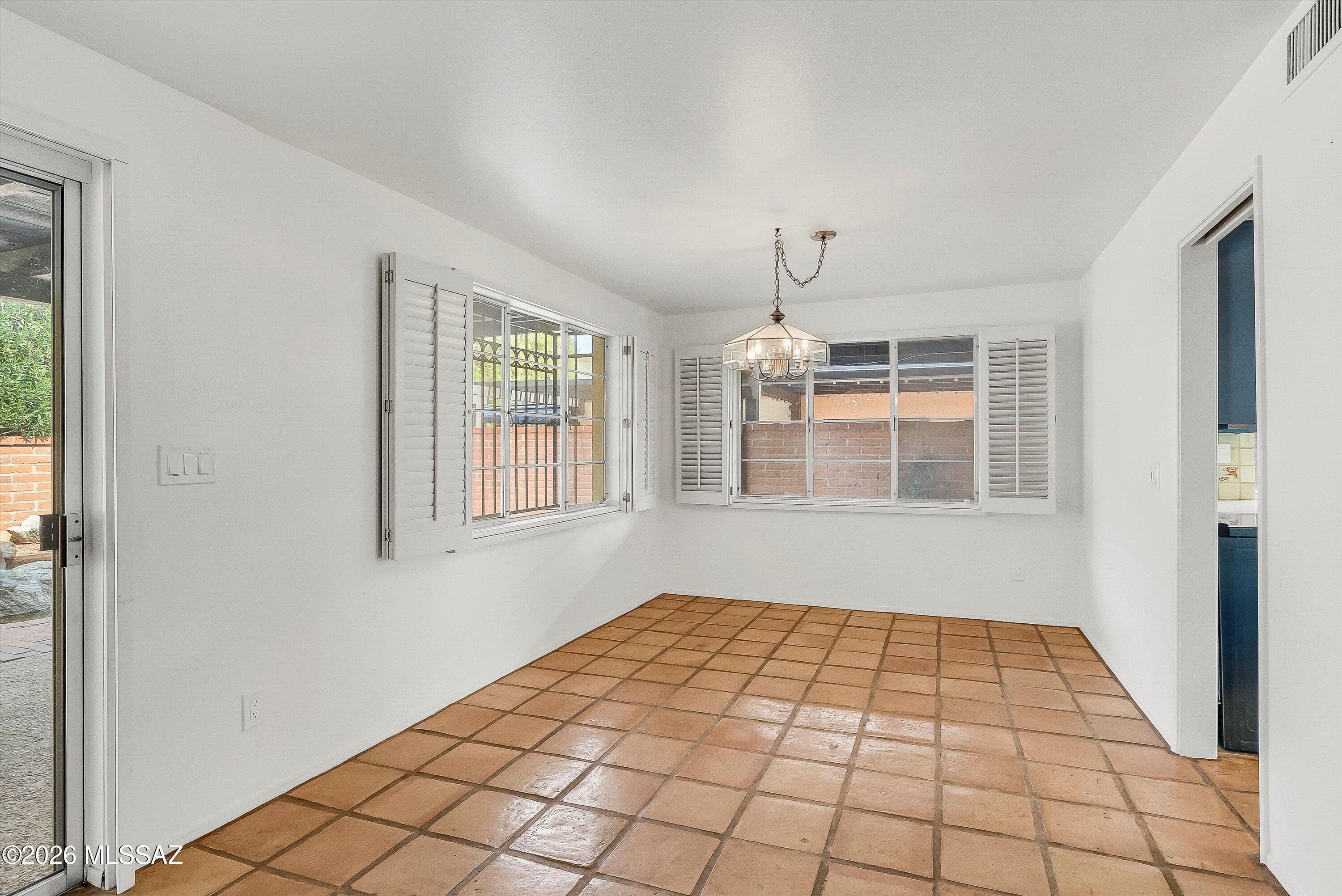 Catalina Pueblo 2 Resub Th - Residential Lease