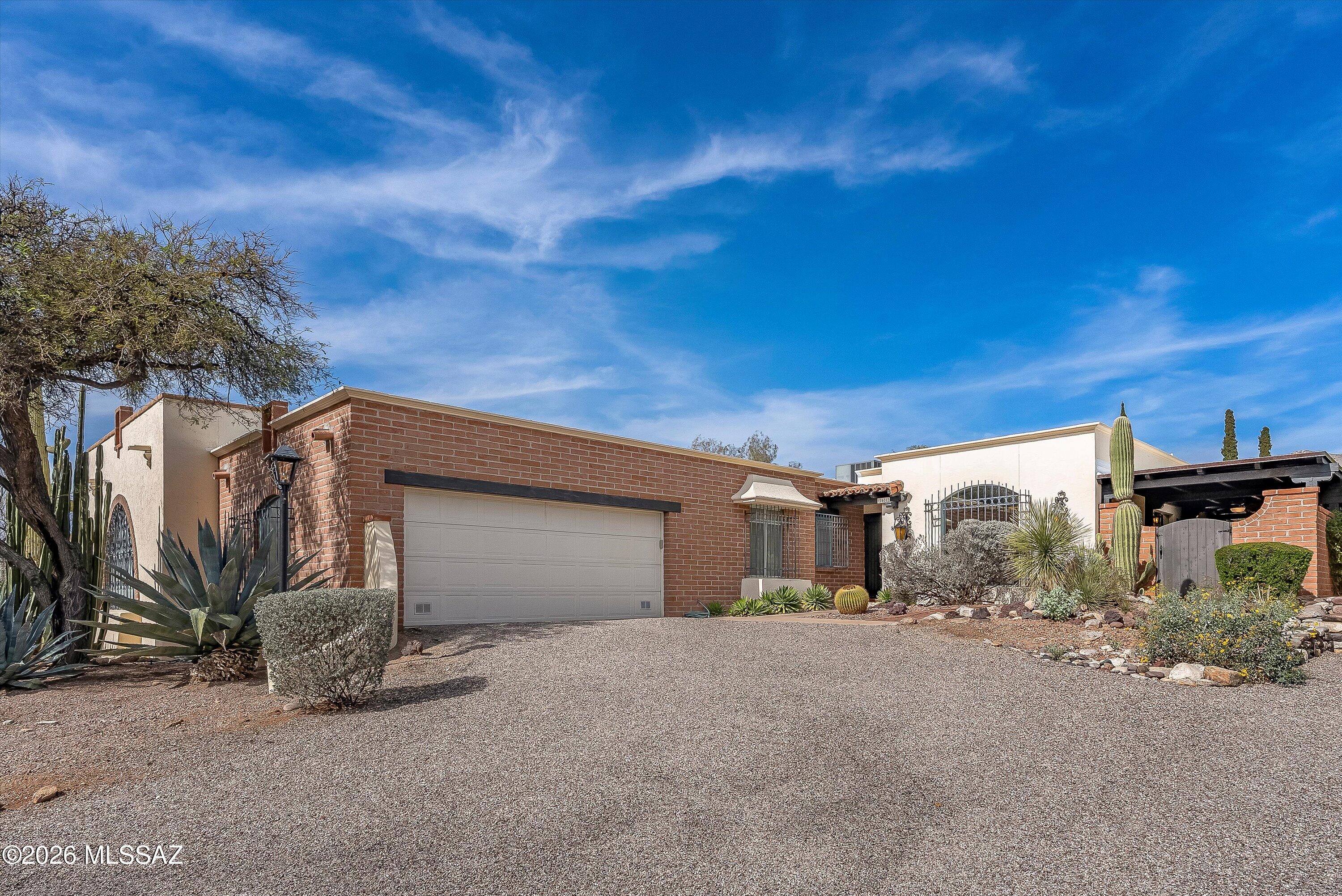 Catalina Pueblo 2 Resub Th - Residential Lease