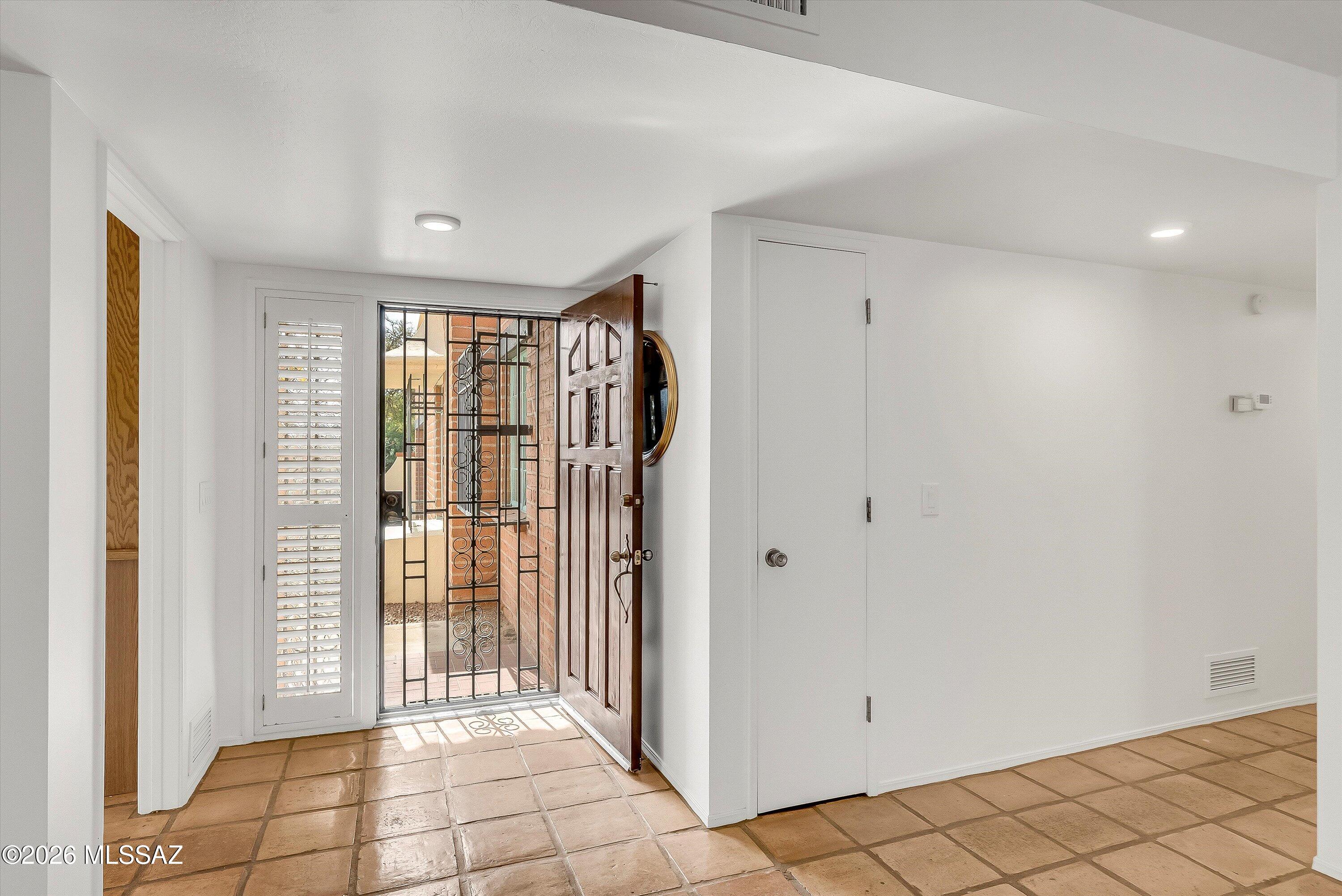 Catalina Pueblo 2 Resub Th - Residential Lease