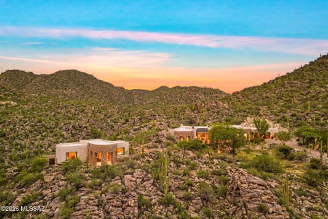 Photo of 13971 N Jims Deadend Place, Marana, AZ 85658 (MLS # 22618647)