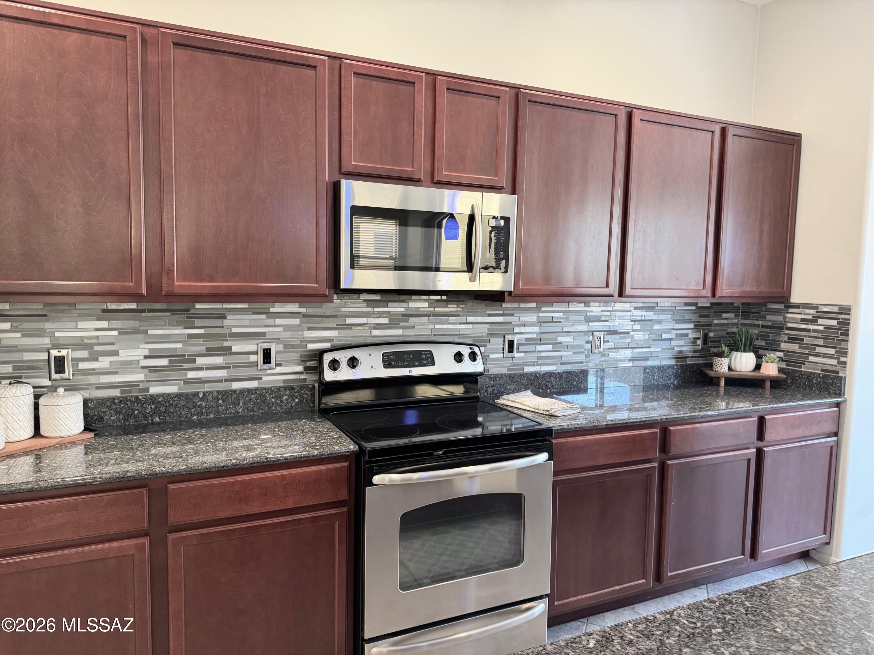 Oasis Harrison - Residential