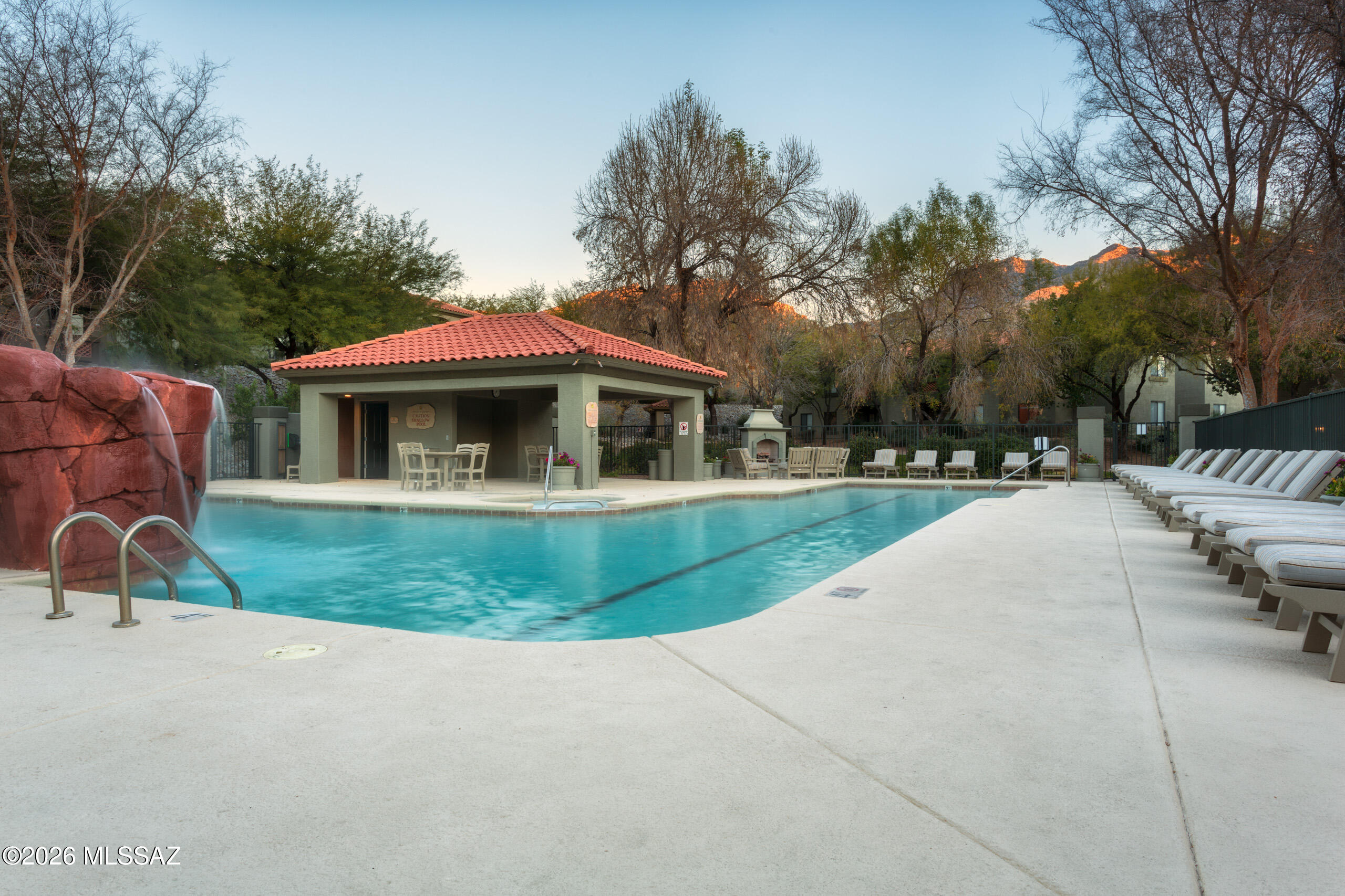 Veranda at Ventana Condominiums - Residential