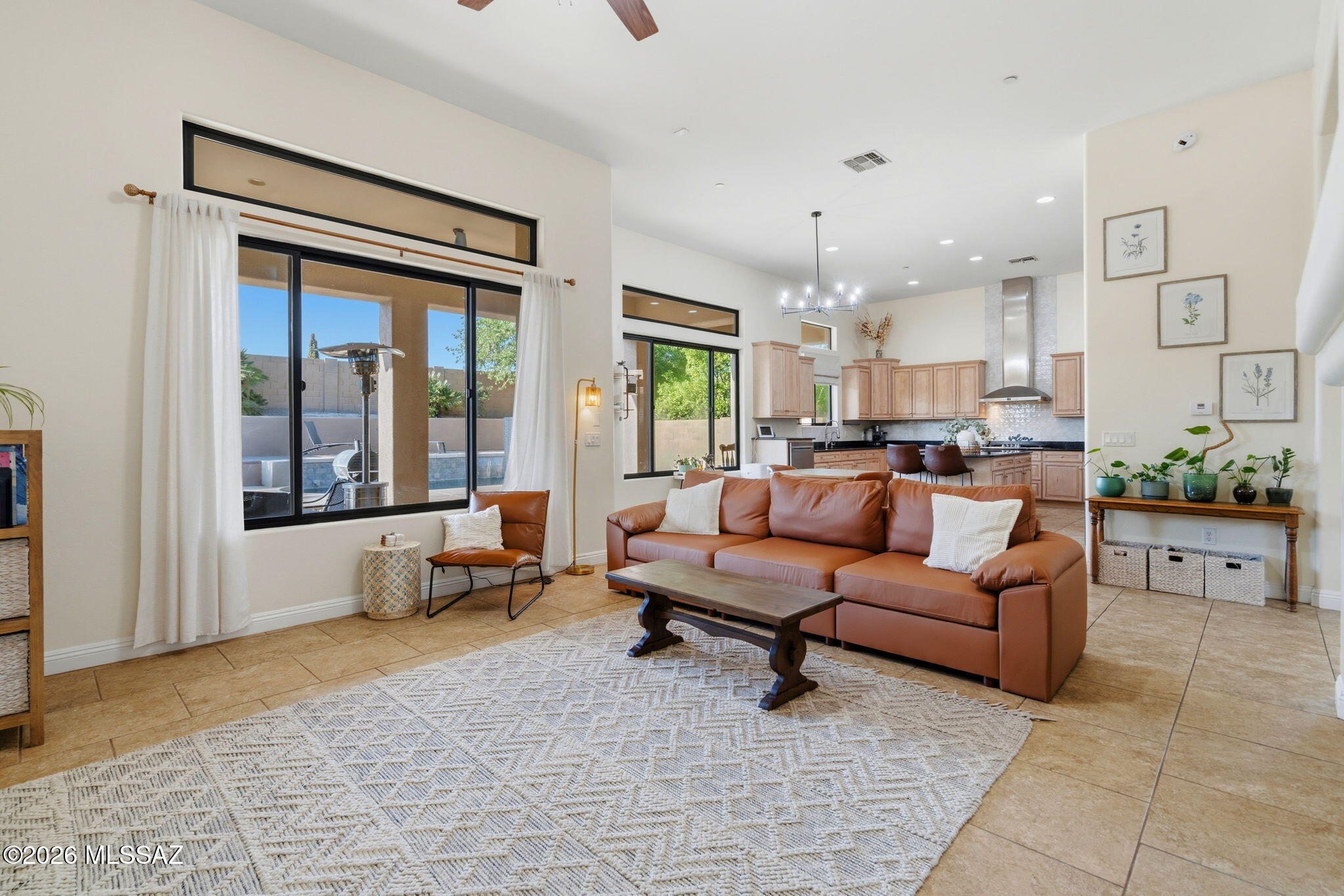 1220 W Calabria Court