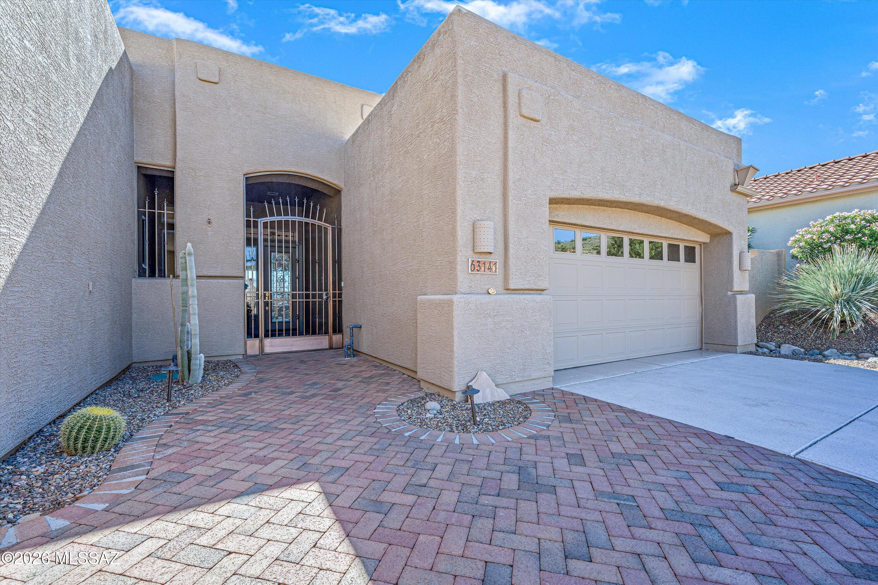 63141 E Cat Claw Lane