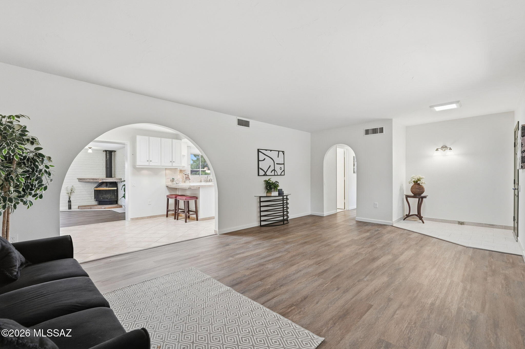 143 E Santa Chalice Drive