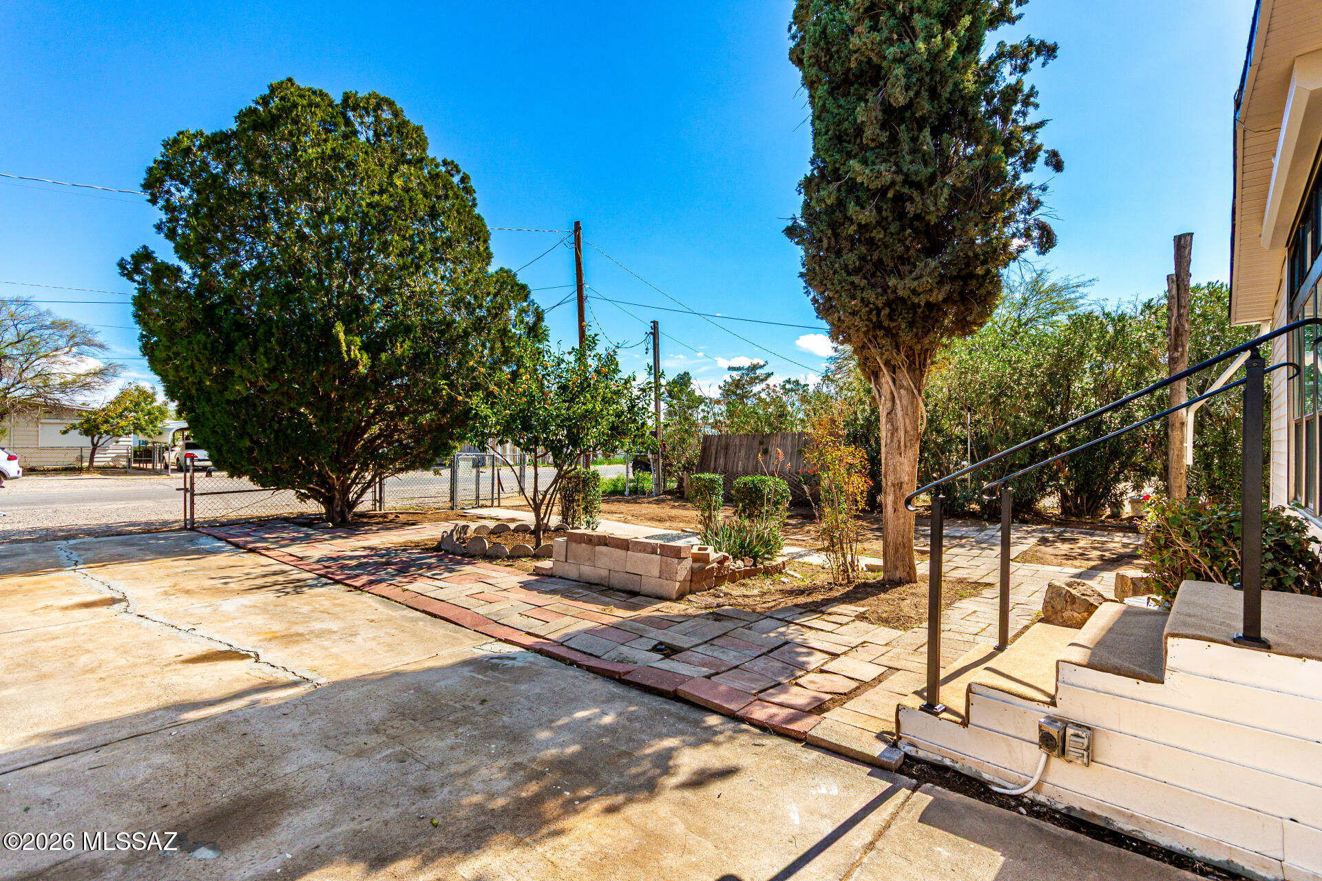 Los Ranchitos Number 8 - Residential