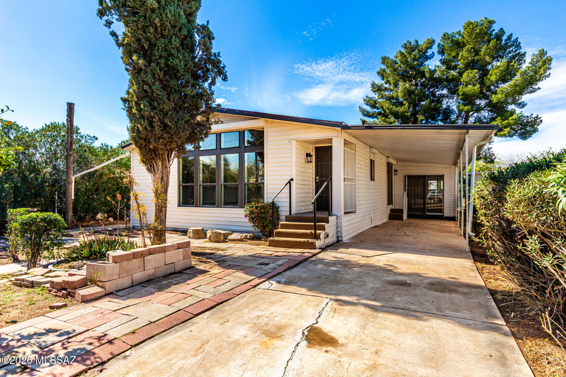 Los Ranchitos Number 8 - Residential