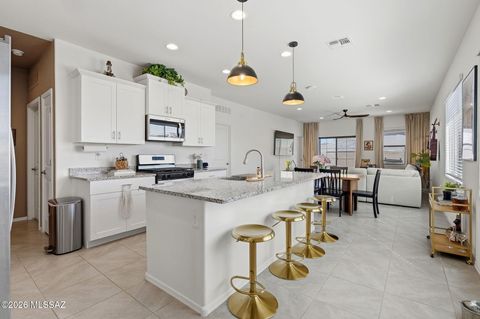 Photo of 7036 W Jadewood Lane, Tucson, AZ 85757 (MLS # 22606961)