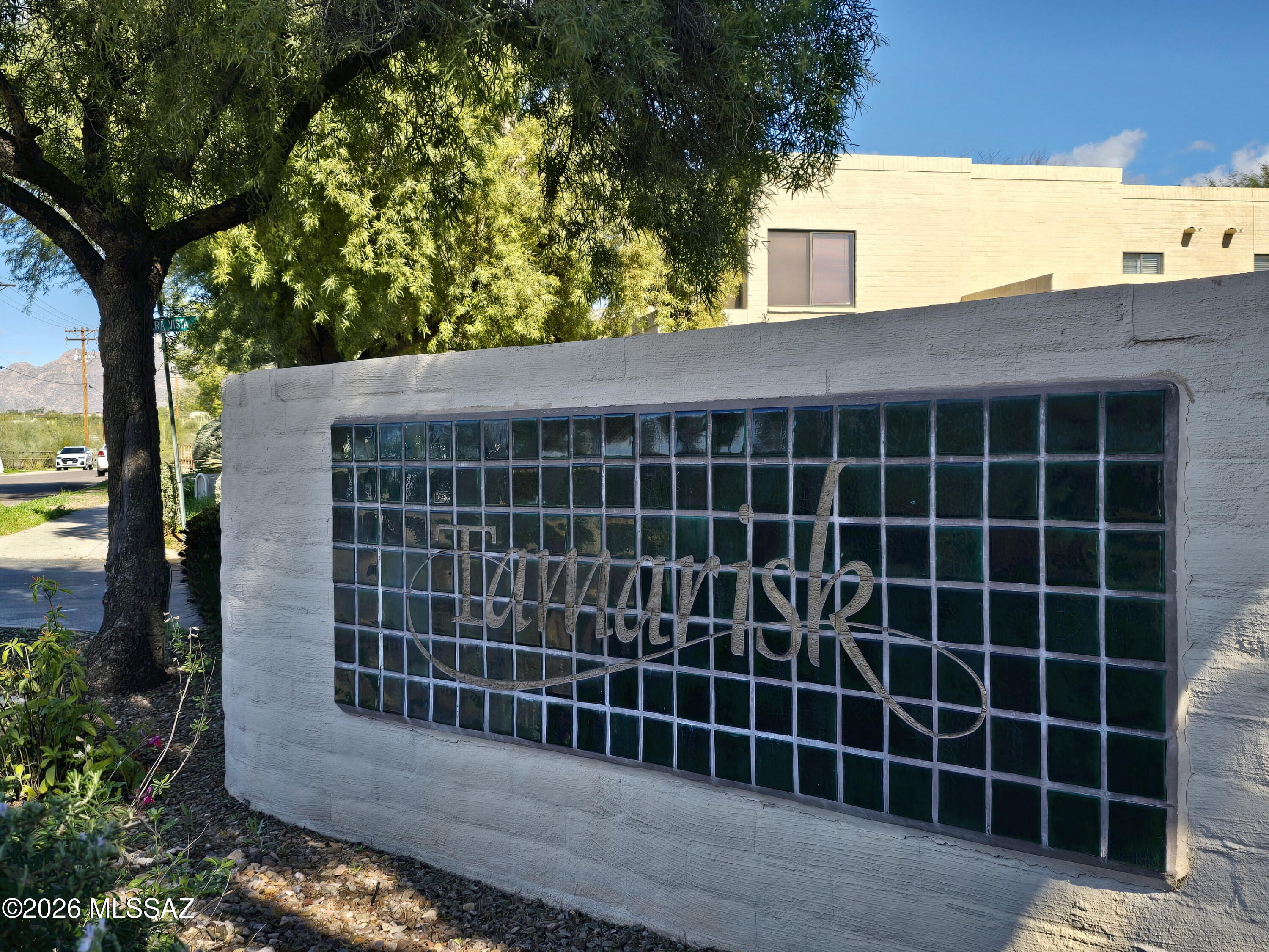 2817 E Sierra Vista Road