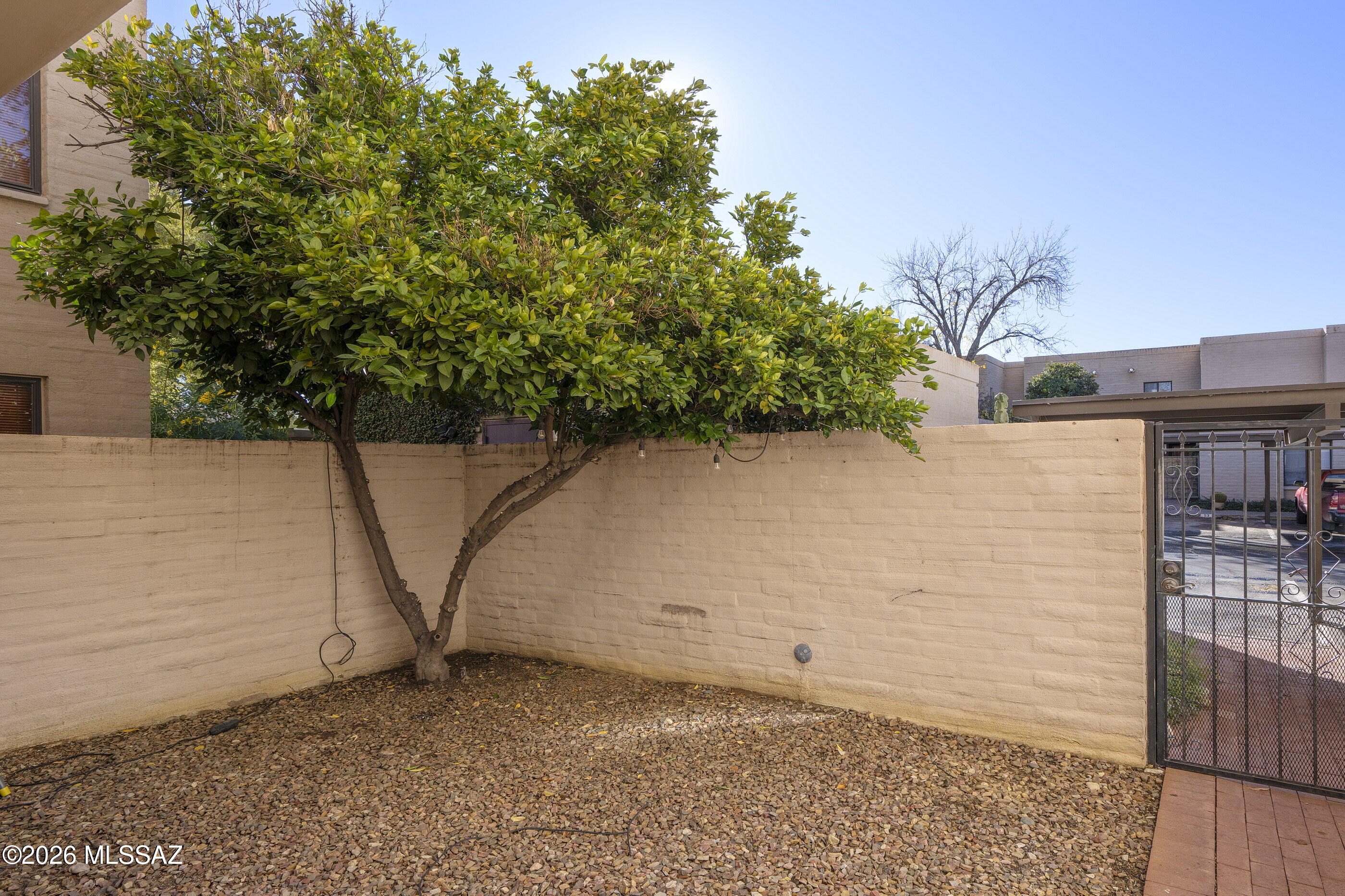 2817 E Sierra Vista Road