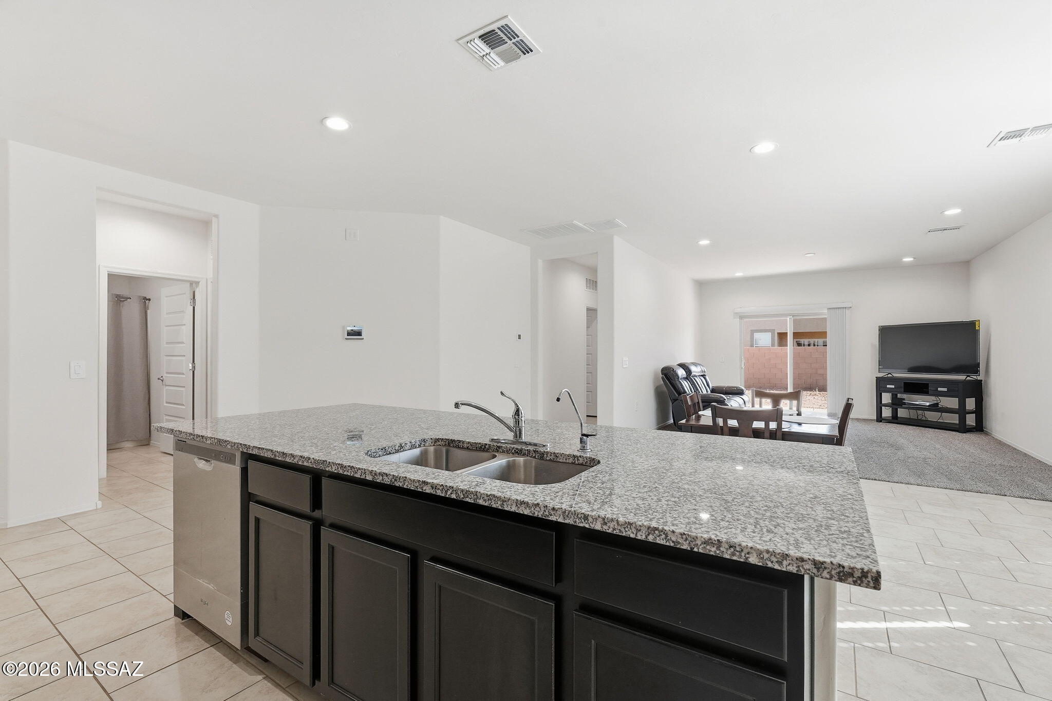 Saguaro Bloom SQ20180540069 - Residential
