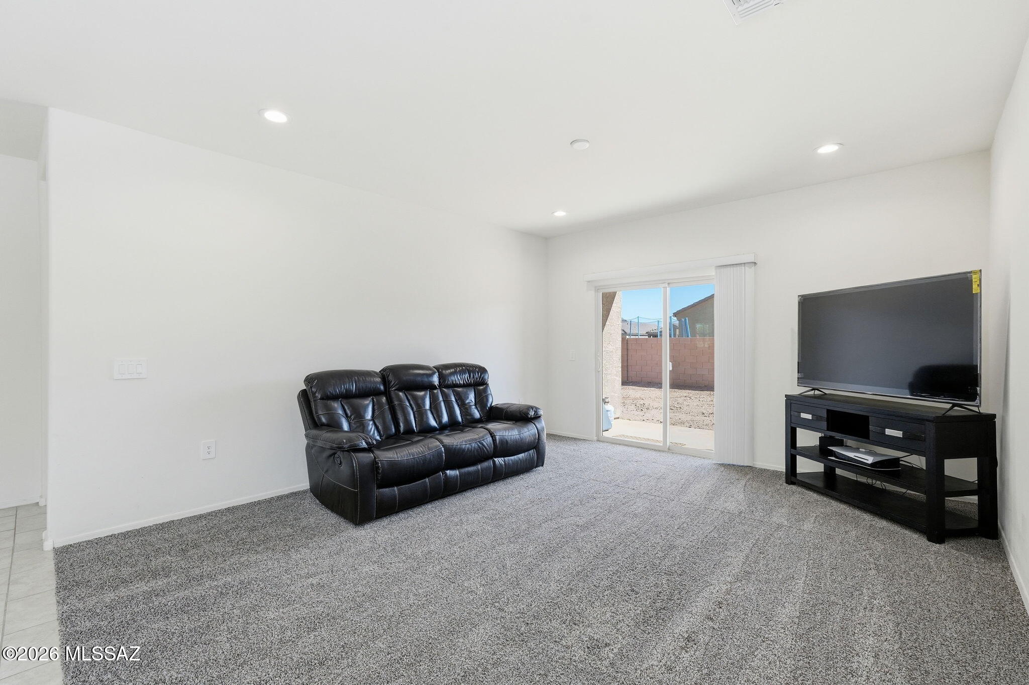 Saguaro Bloom SQ20180540069 - Residential