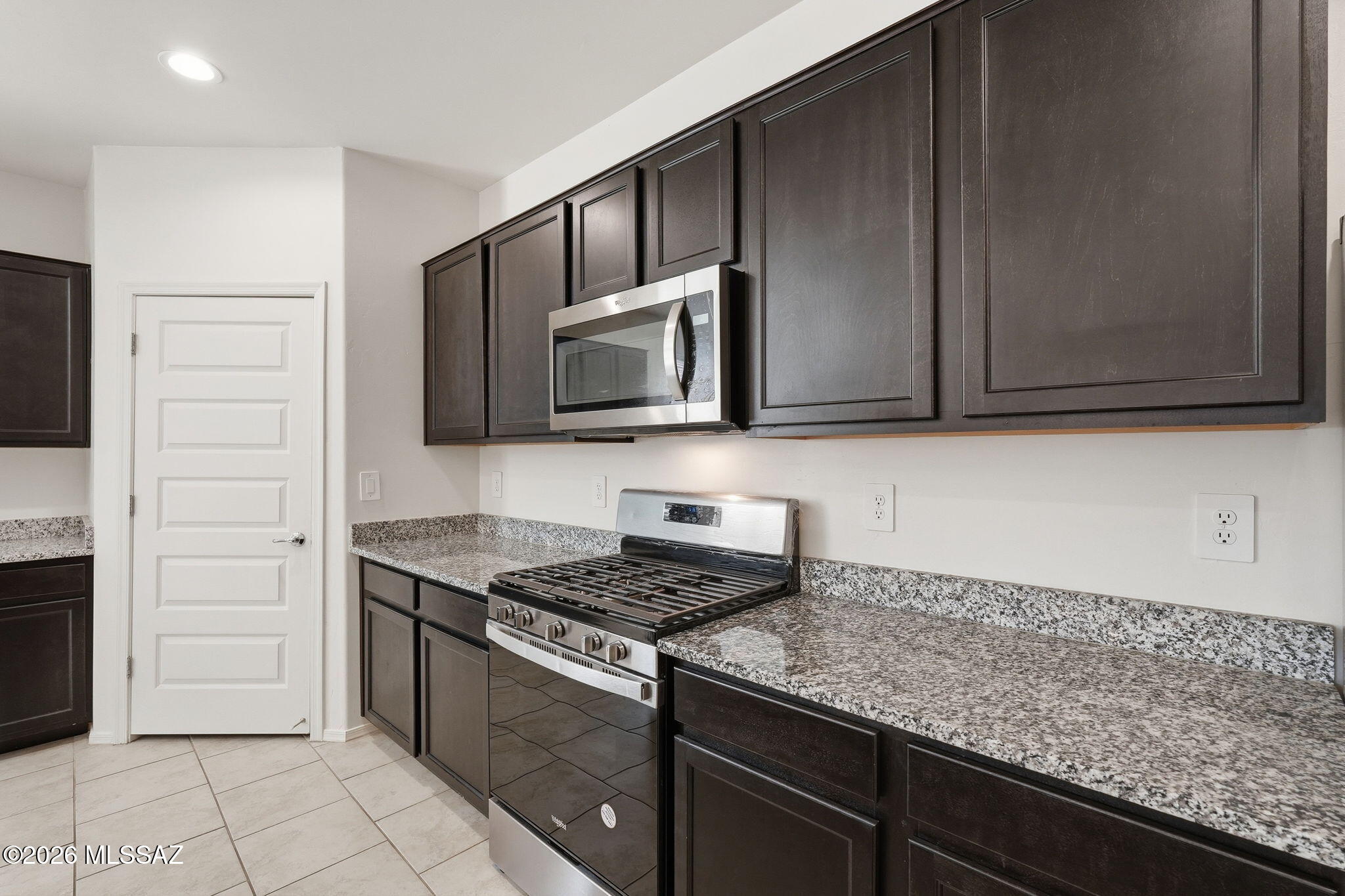 Saguaro Bloom SQ20180540069 - Residential
