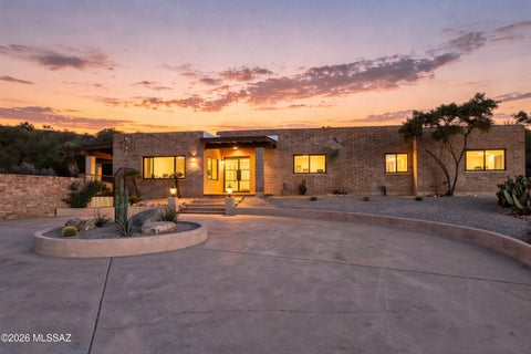 Photo of 4281 N Wilmot Road, Tucson, AZ 85750 (MLS # 22624108)