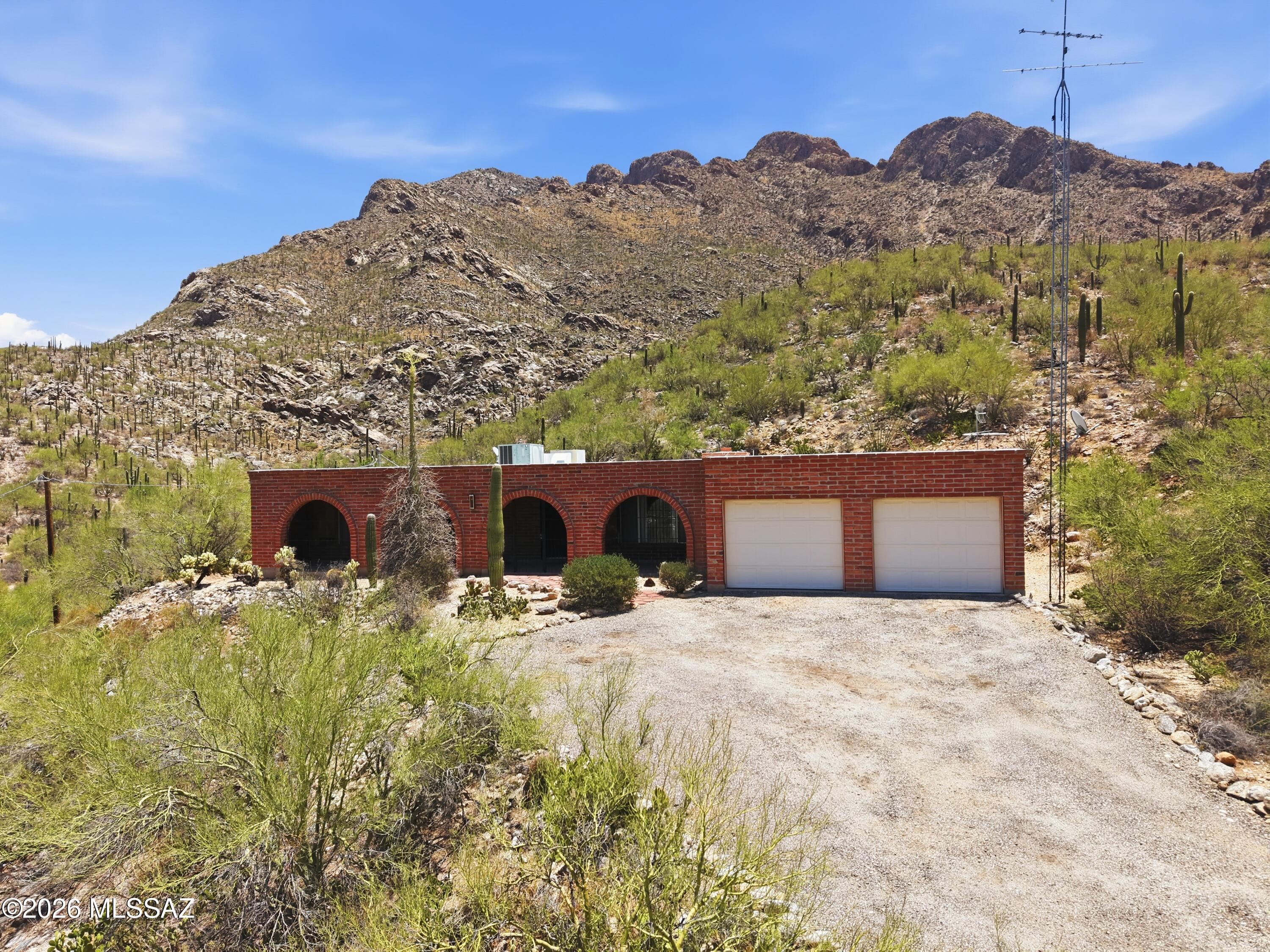 561 E San Moritz Place