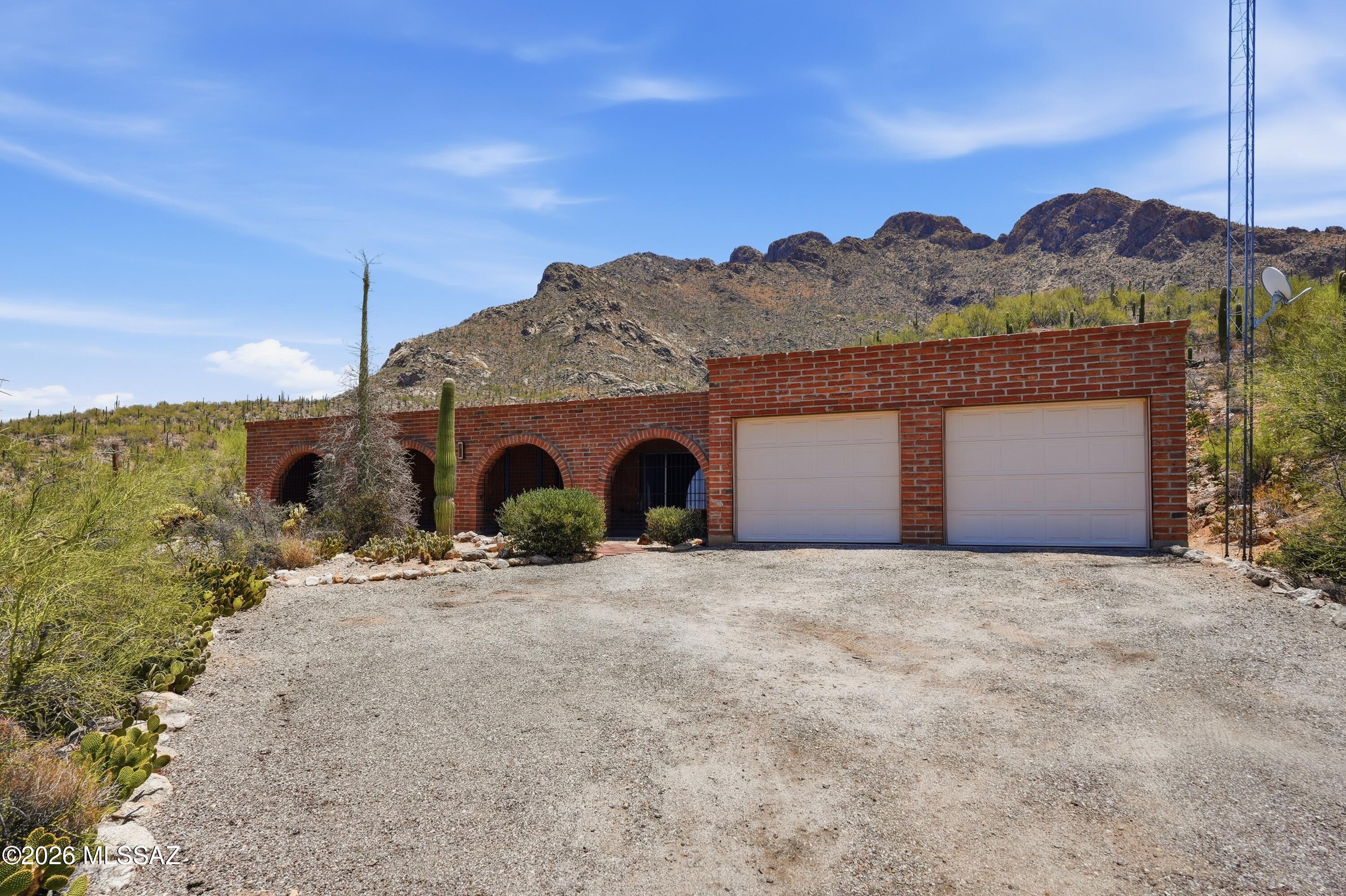 561 E San Moritz Place