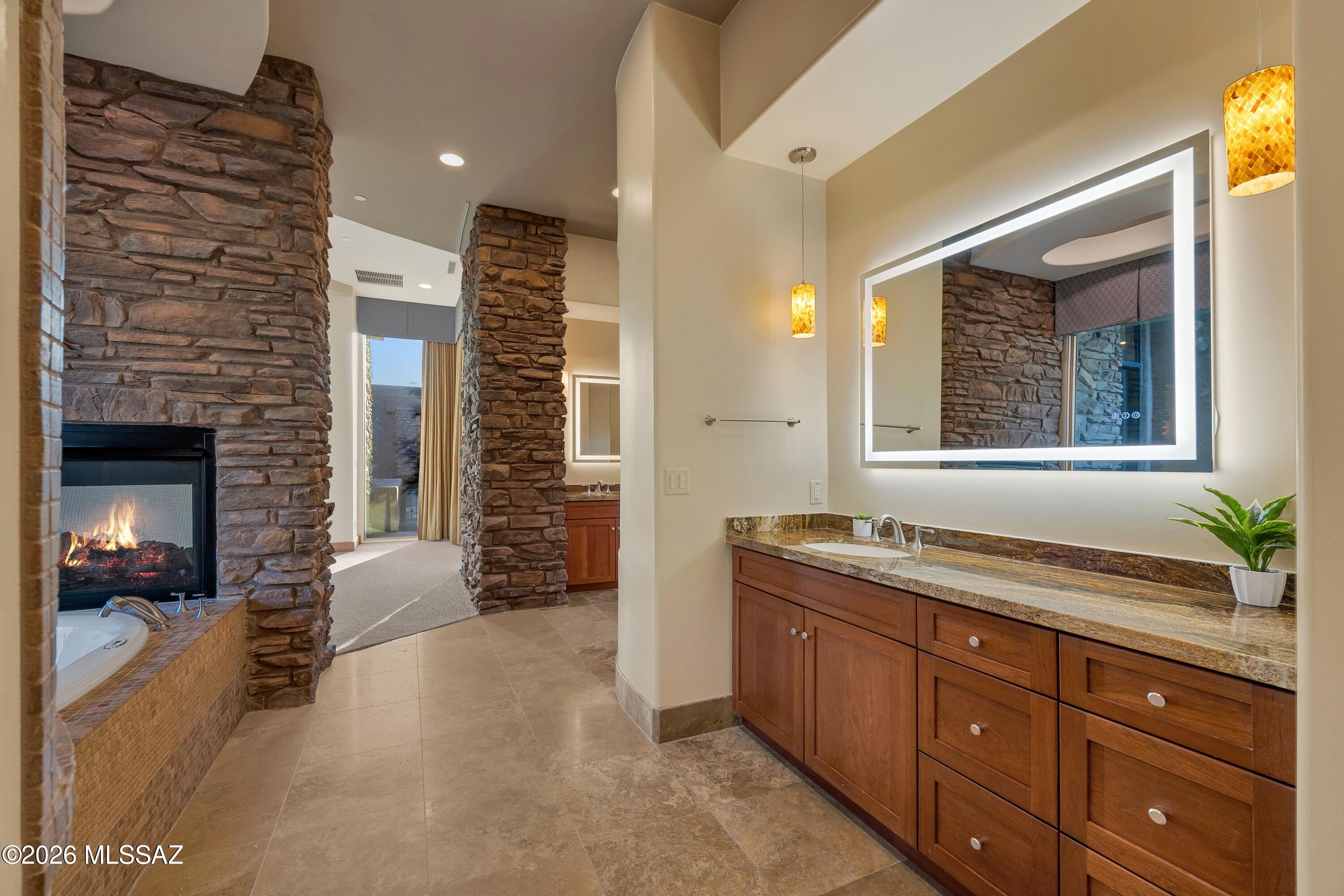 Canyon Pass At Dove Mountain - Residential