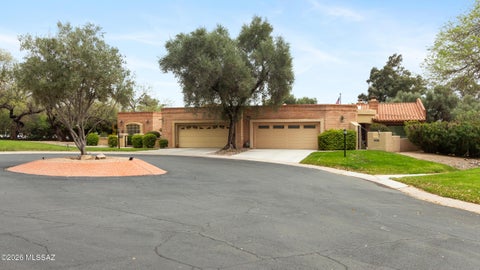 Photo of 7080 E Calle Tolosa, Tucson, AZ 85750 (MLS # 22623013)