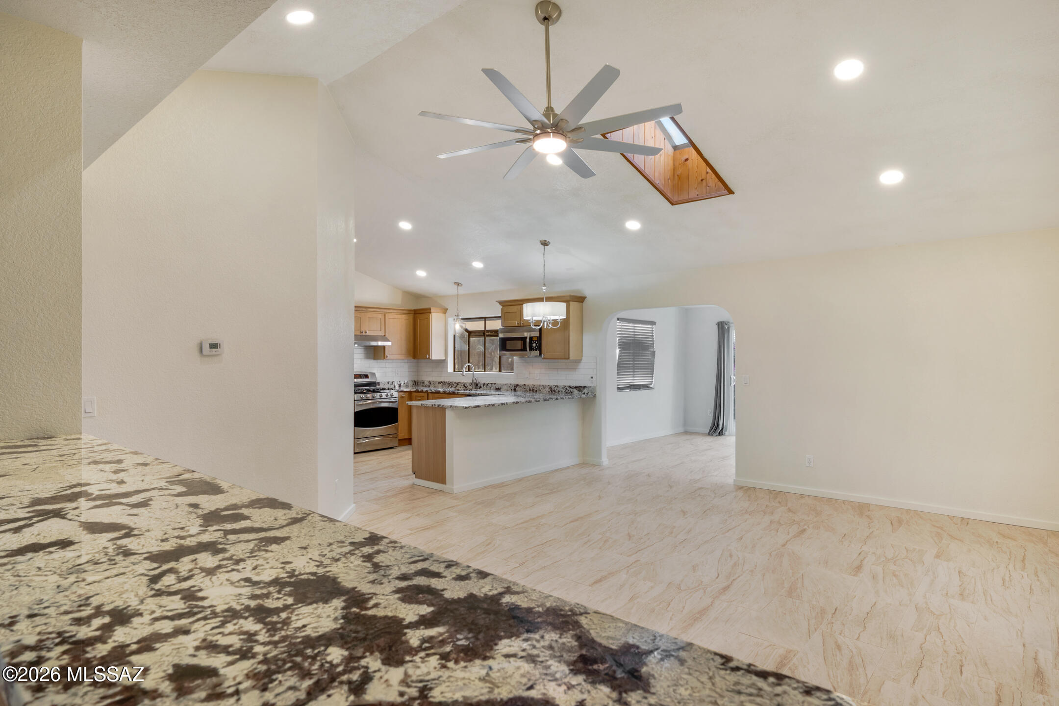 2762 W Camino Ebano