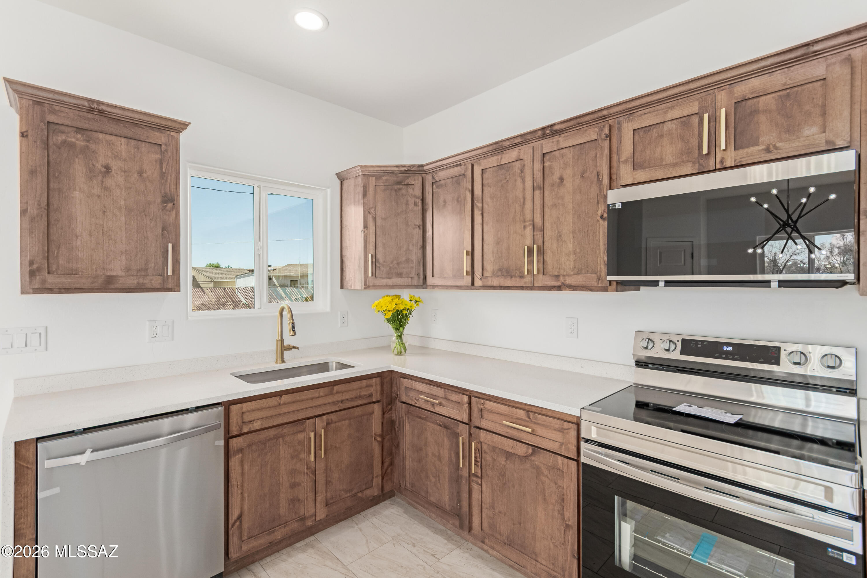 10225 S Suncrest Drive