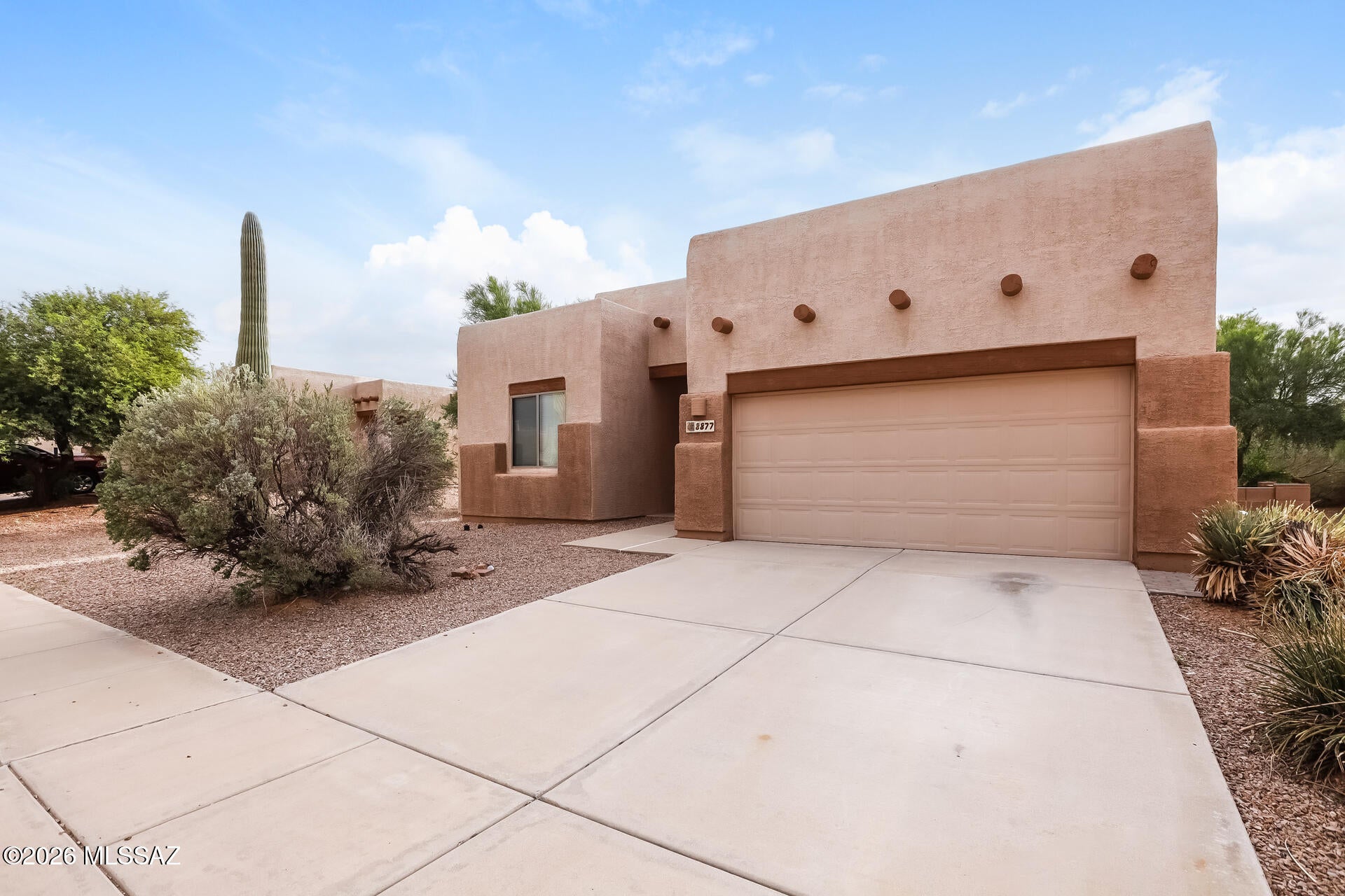 8877 N Sky Dancer Circle