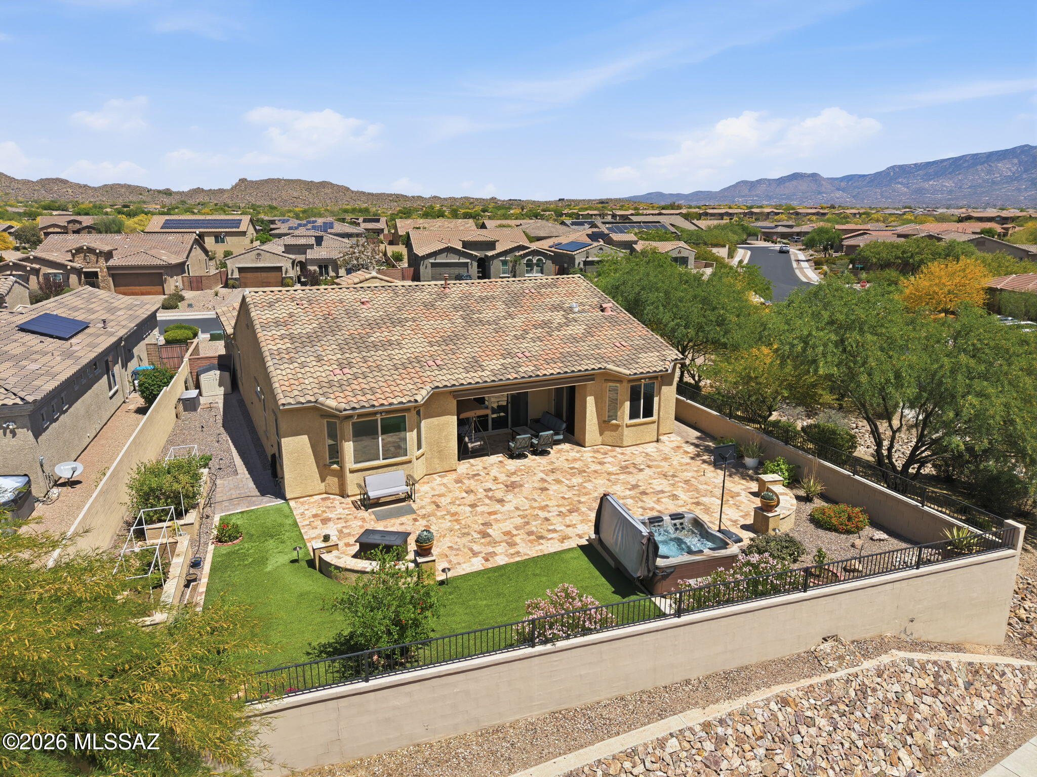 935 W Zebra Tail Court