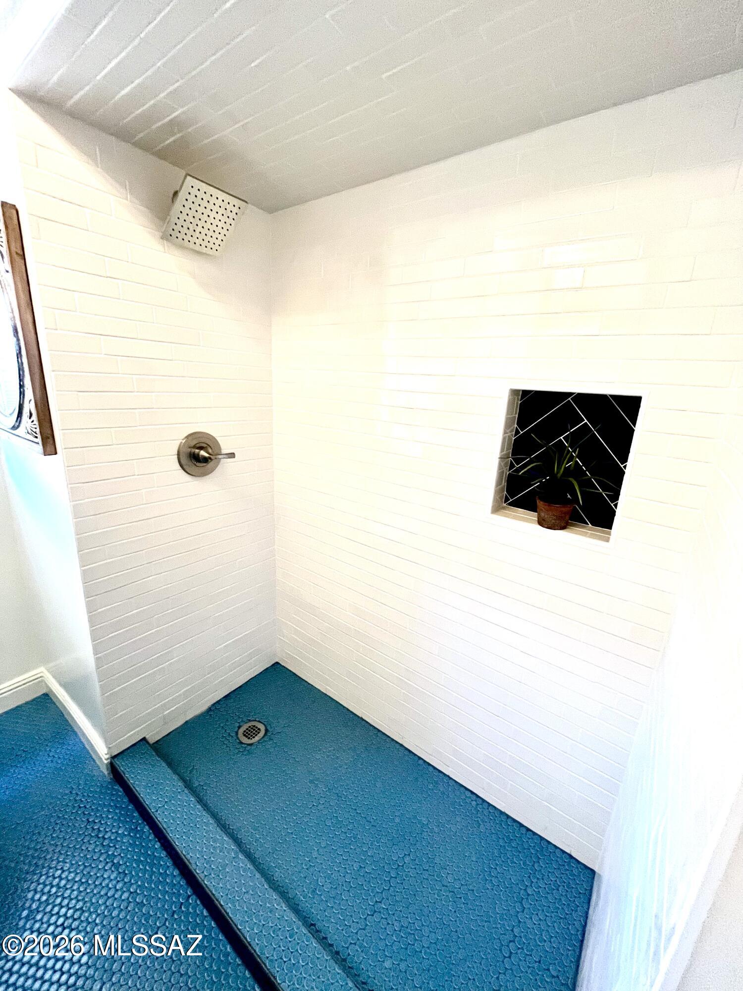 N/A - Residential Lease