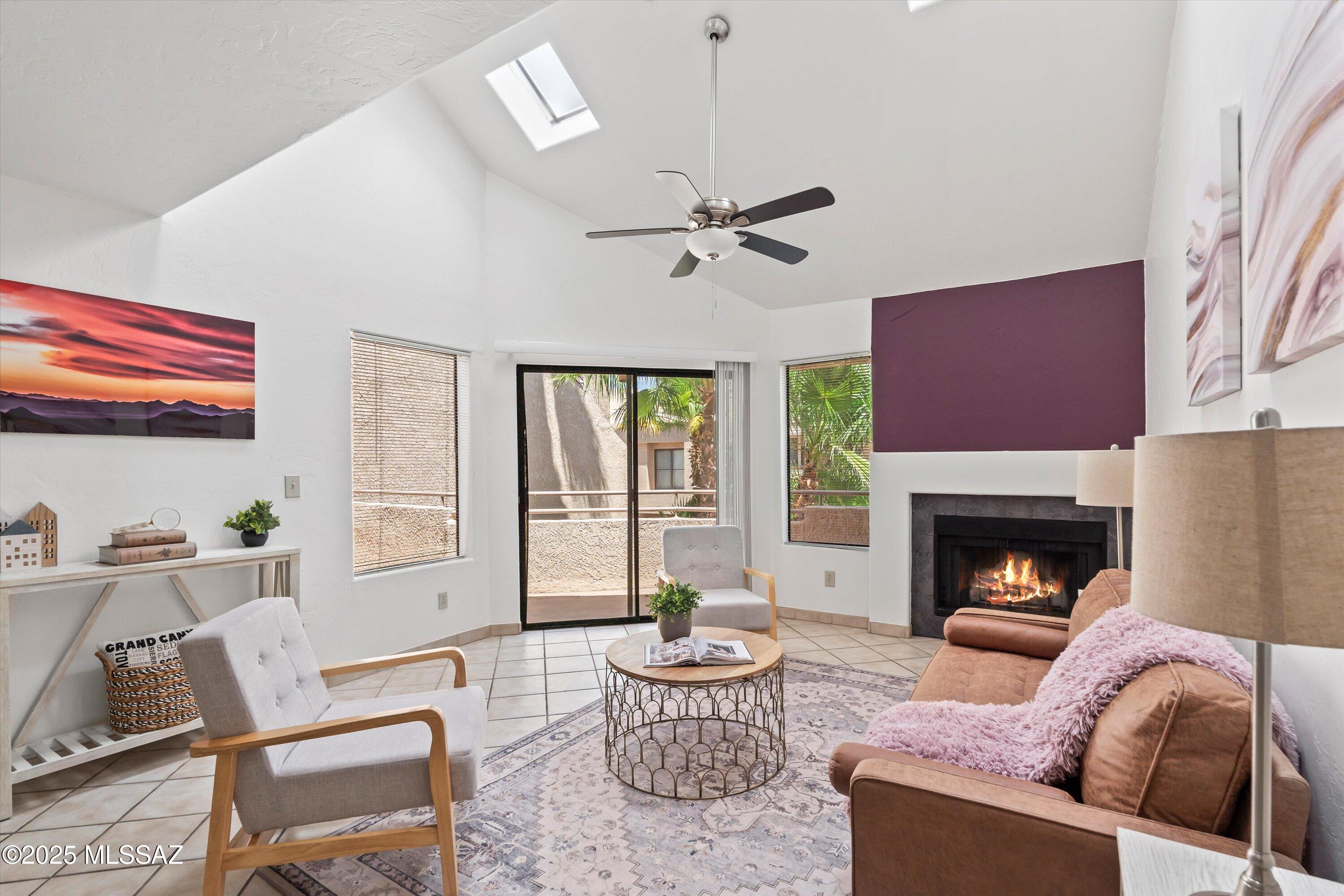 5675 N Camino Esplendora 5228