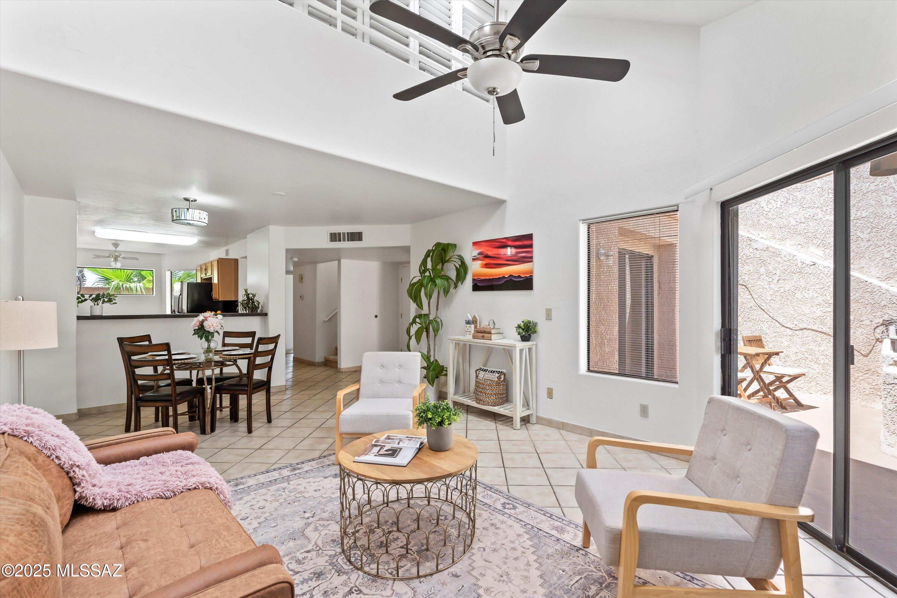 5675 N Camino Esplendora 5228