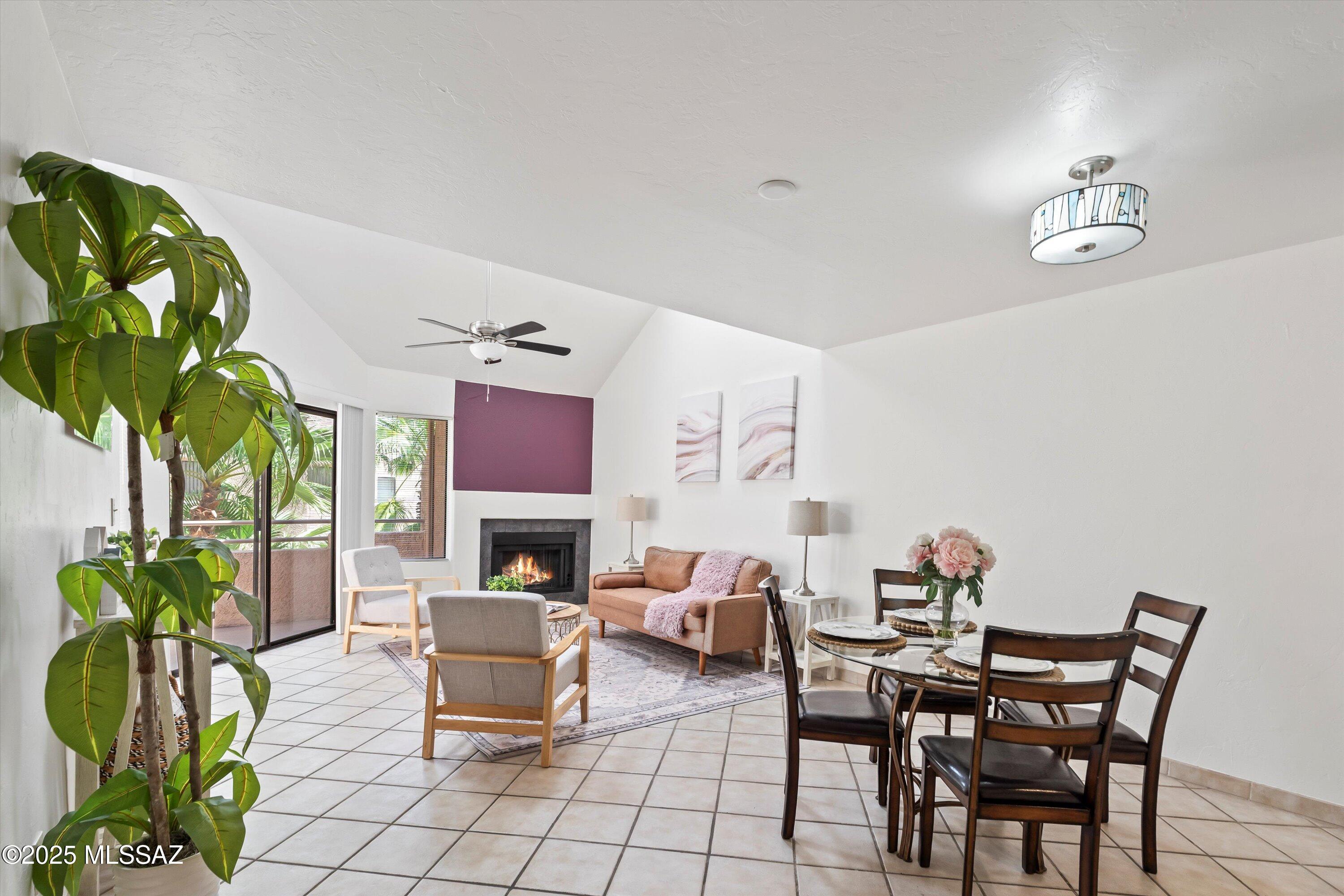 5675 N Camino Esplendora 5228