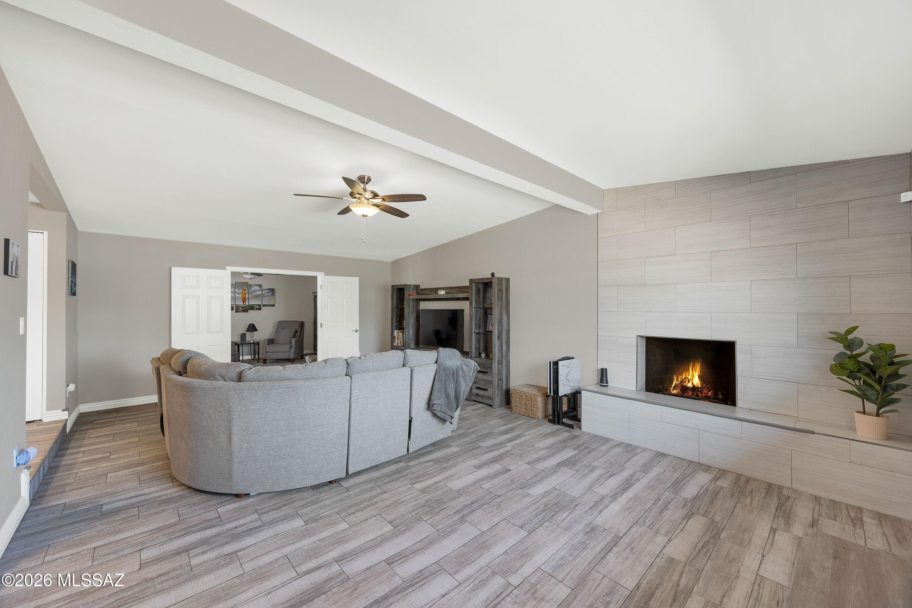 5302 E Linden Place
