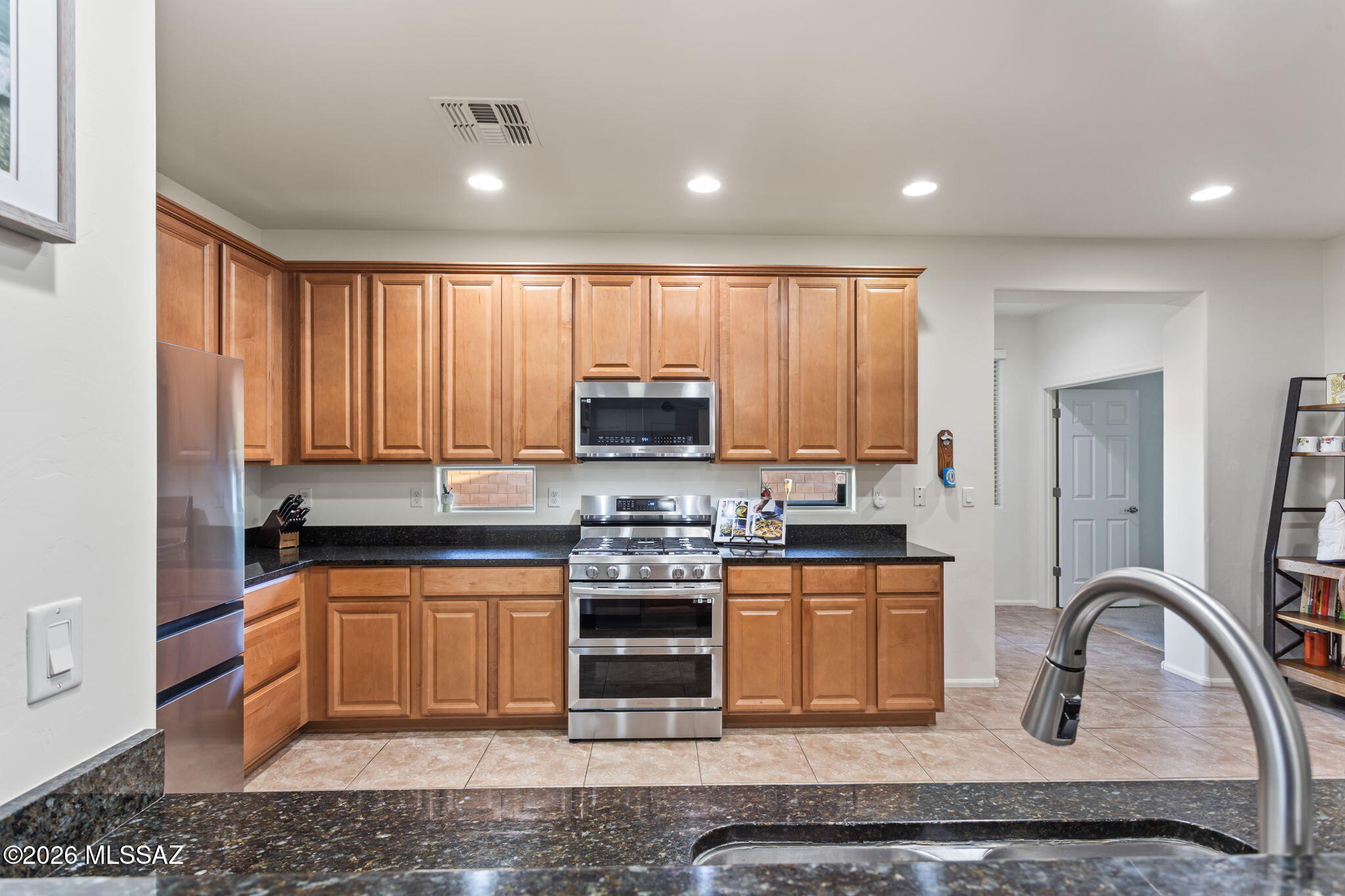 10464 S Cutting Horse Drive