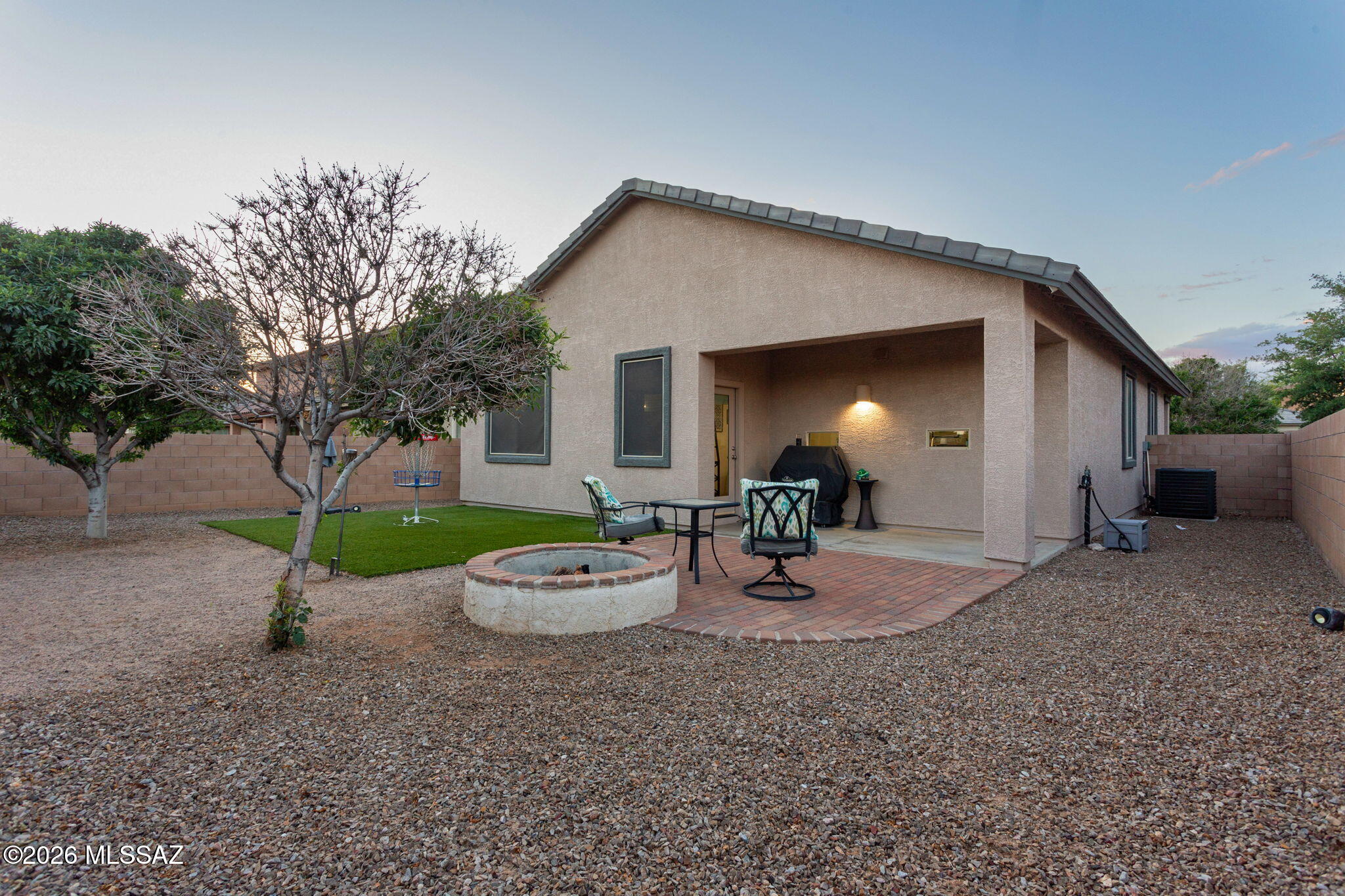 10464 S Cutting Horse Drive