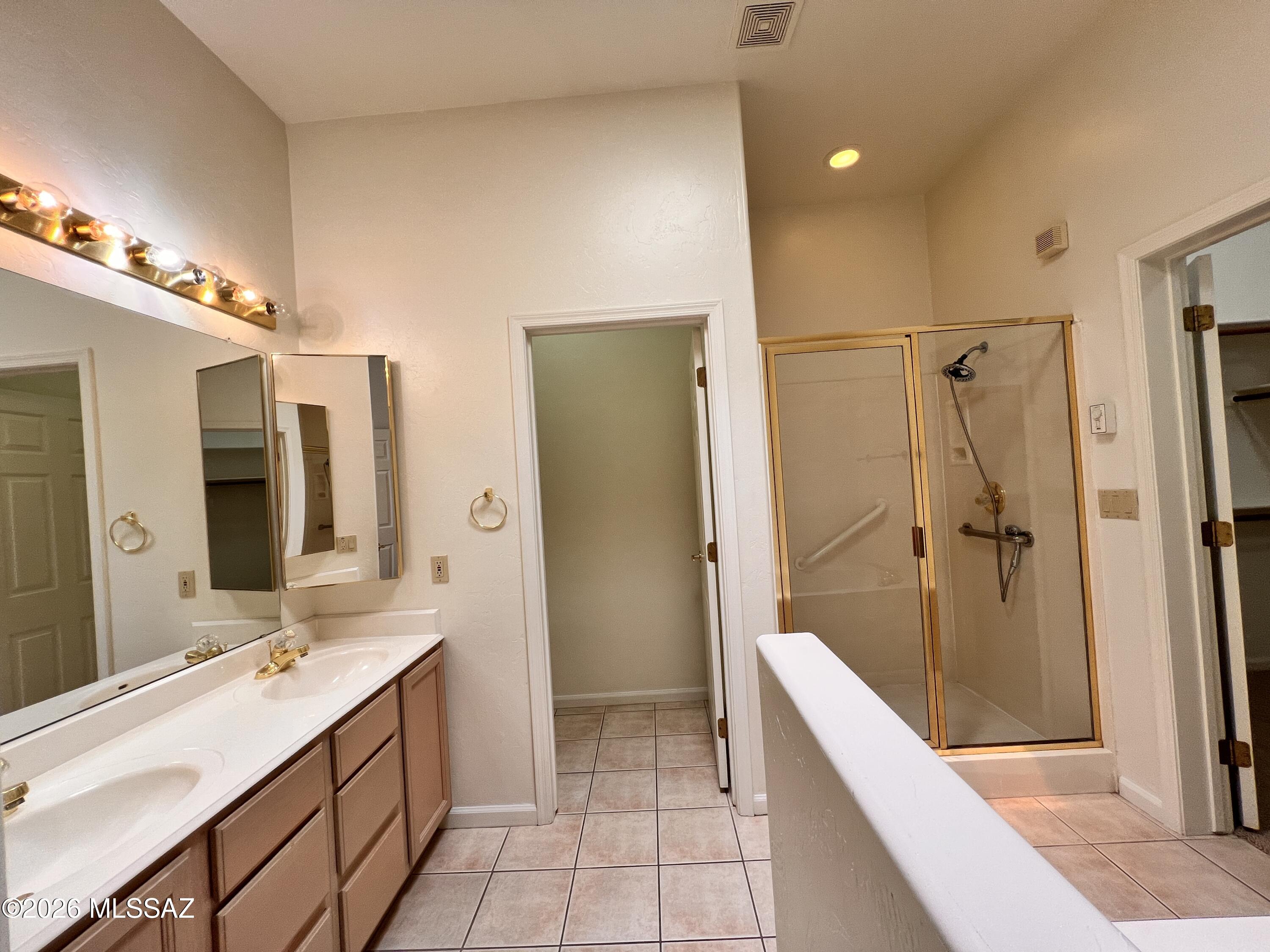 Carmel Pointe (1-104) - Residential Lease