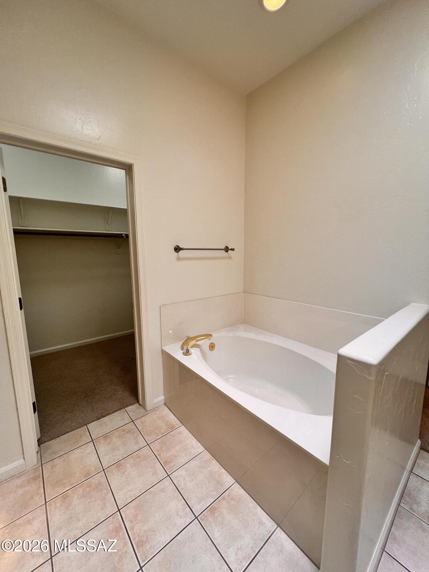 Carmel Pointe (1-104) - Residential Lease