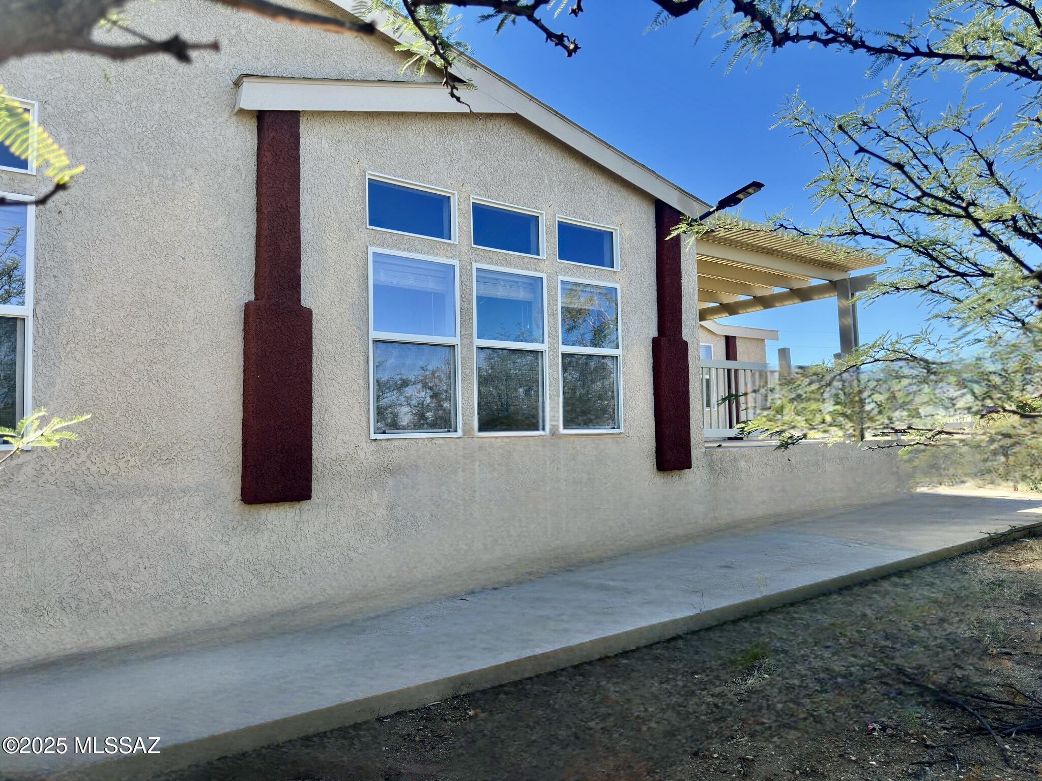 13401 E Walts Way