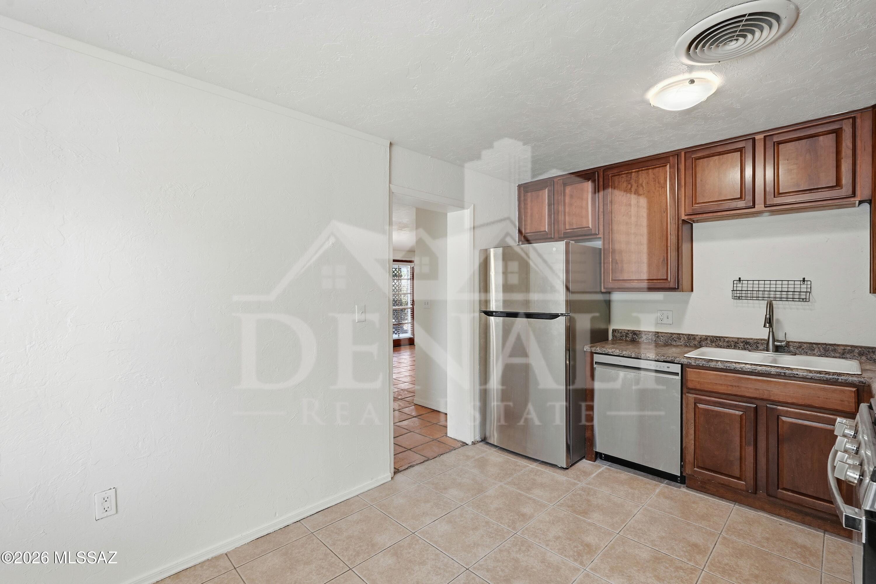 Amphitheater Acres Addn. - Residential Lease