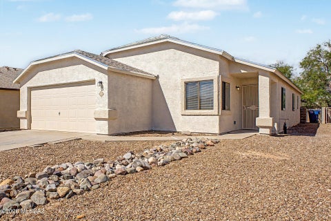 Photo of 6007 S Galiuro Drive, Tucson, AZ 85706 (MLS # 22620070)