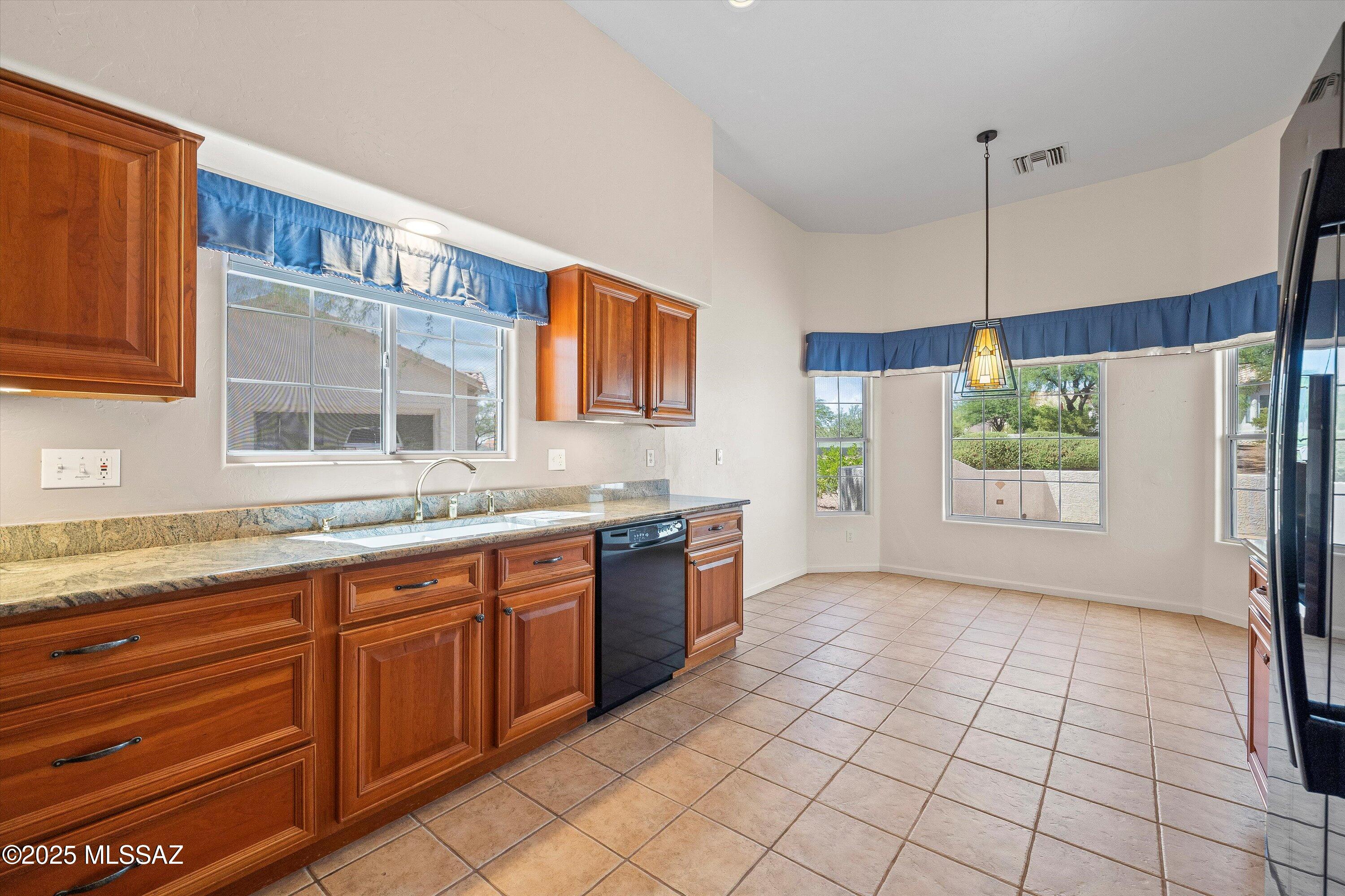 Carmel Pointe (1-104) - Residential