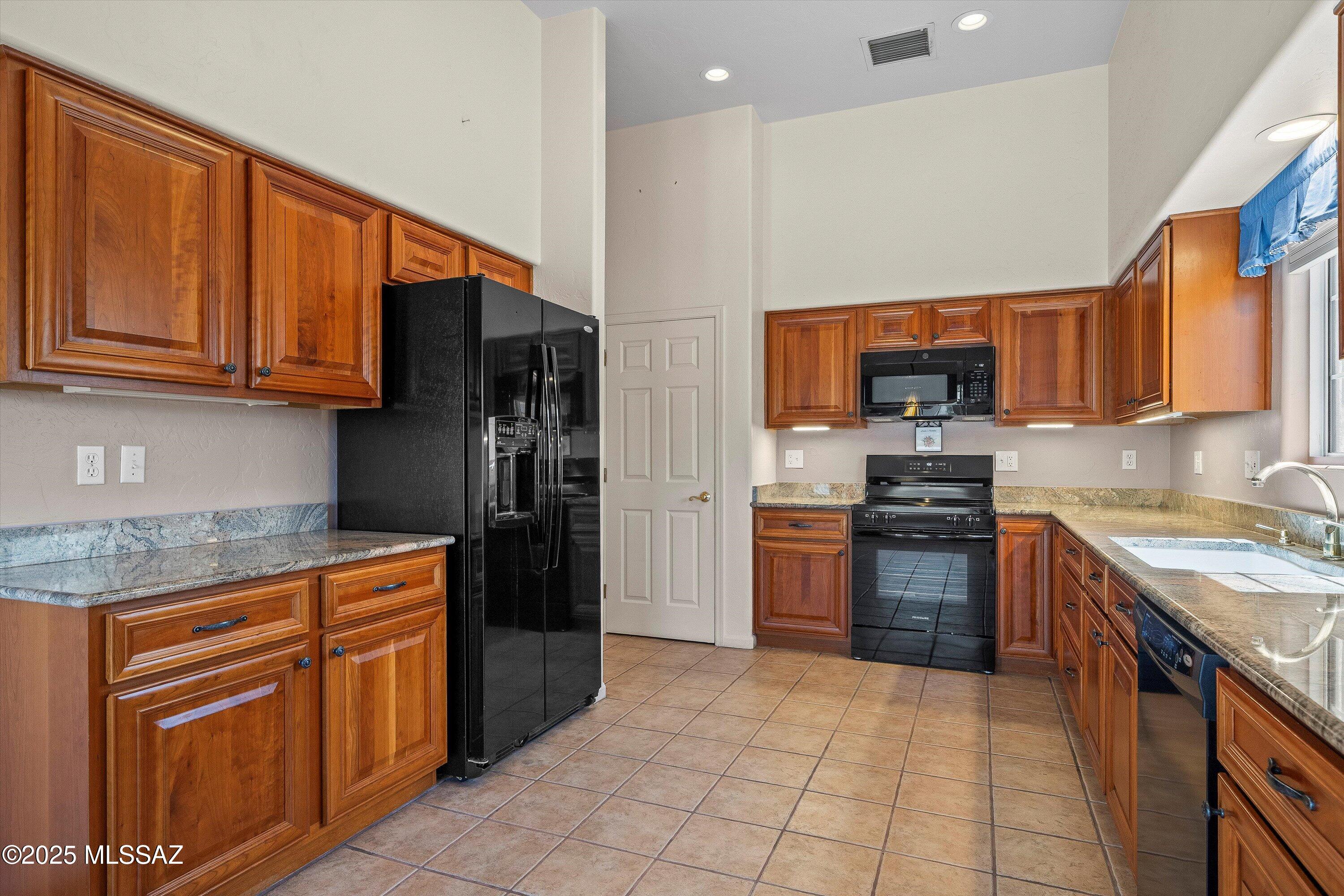 Carmel Pointe (1-104) - Residential